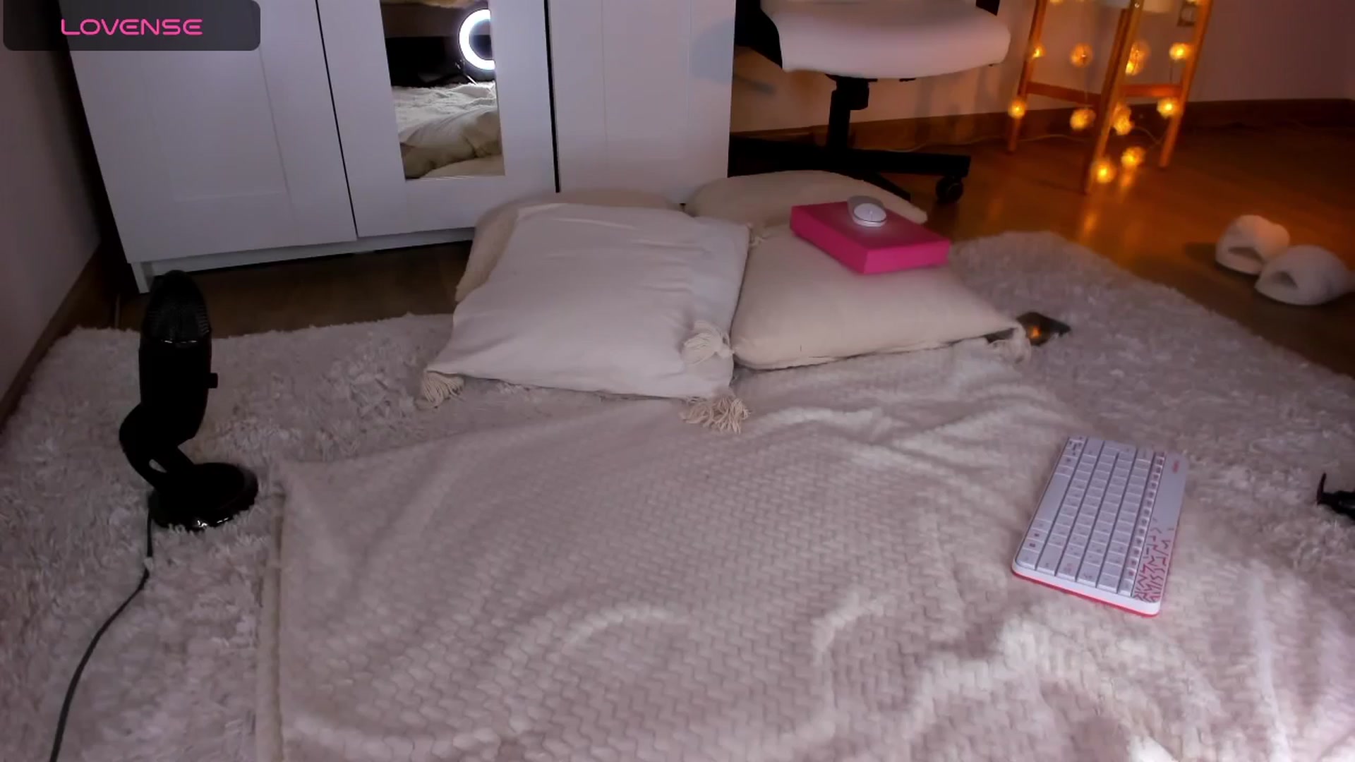 Gallery image thumbnail from Roxana_Dream's myfreecams stream on, 02/10/2024, 15:16 image 4 of 20