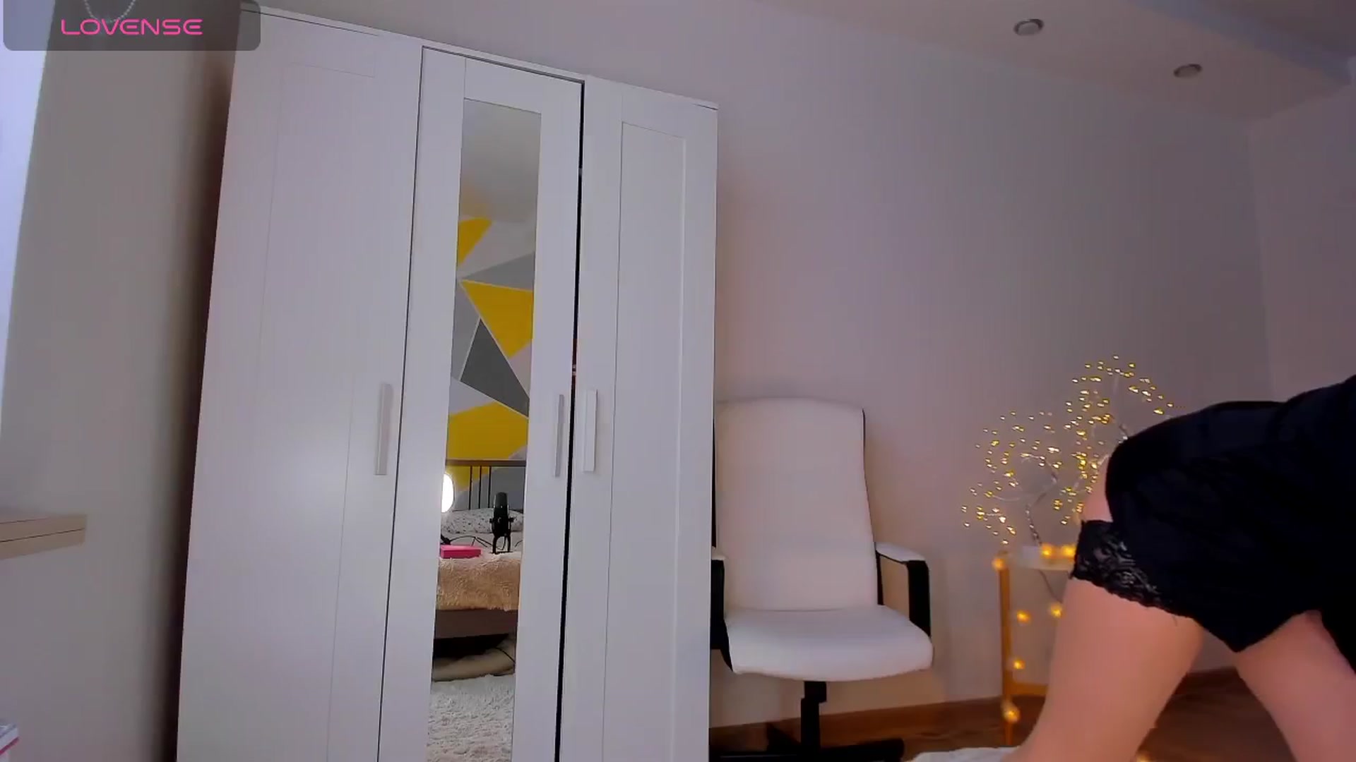 Gallery image thumbnail from Roxana_Dream's myfreecams stream on, 03/06/2024, 12:07 image 6 of 20