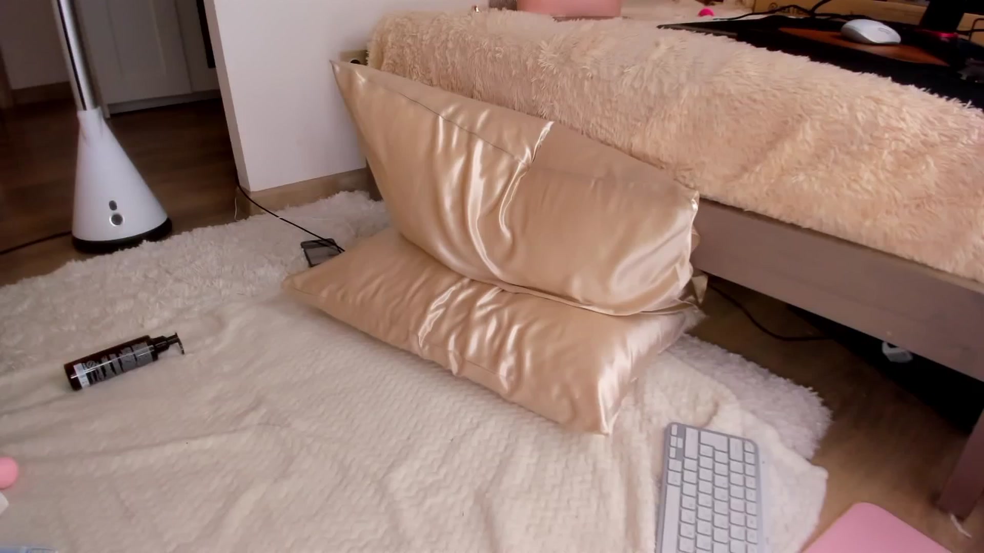 Gallery image thumbnail from Roxana_Dream's myfreecams stream on, 07/21/2024, 09:33 image 11 of 20