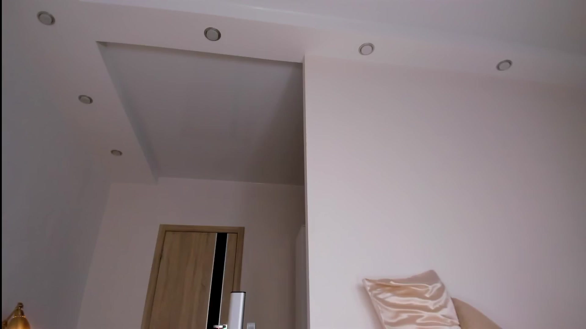 Gallery image thumbnail from Roxana_Dream's myfreecams stream on, 07/28/2024, 08:19 image 16 of 20