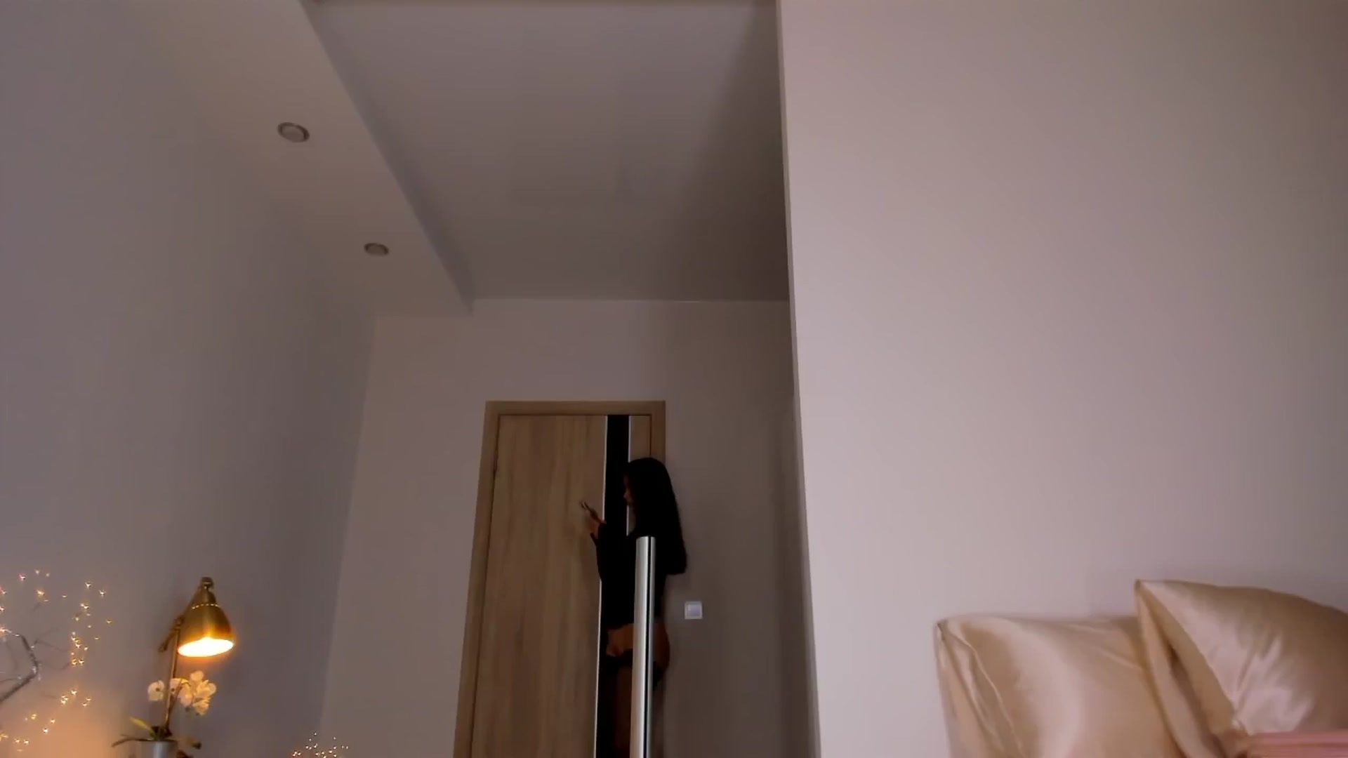 Gallery image thumbnail from Roxana_Dream's myfreecams stream on, 08/10/2024, 13:31 image 10 of 20