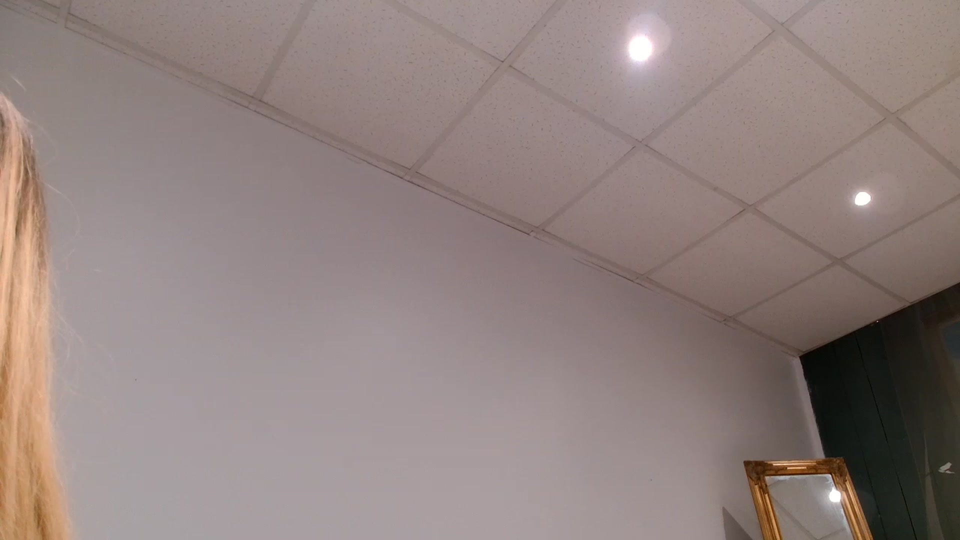 Gallery image thumbnail from RoxaneQuinn's myfreecams stream on, 03/28/2023, 18:12 image 10 of 20