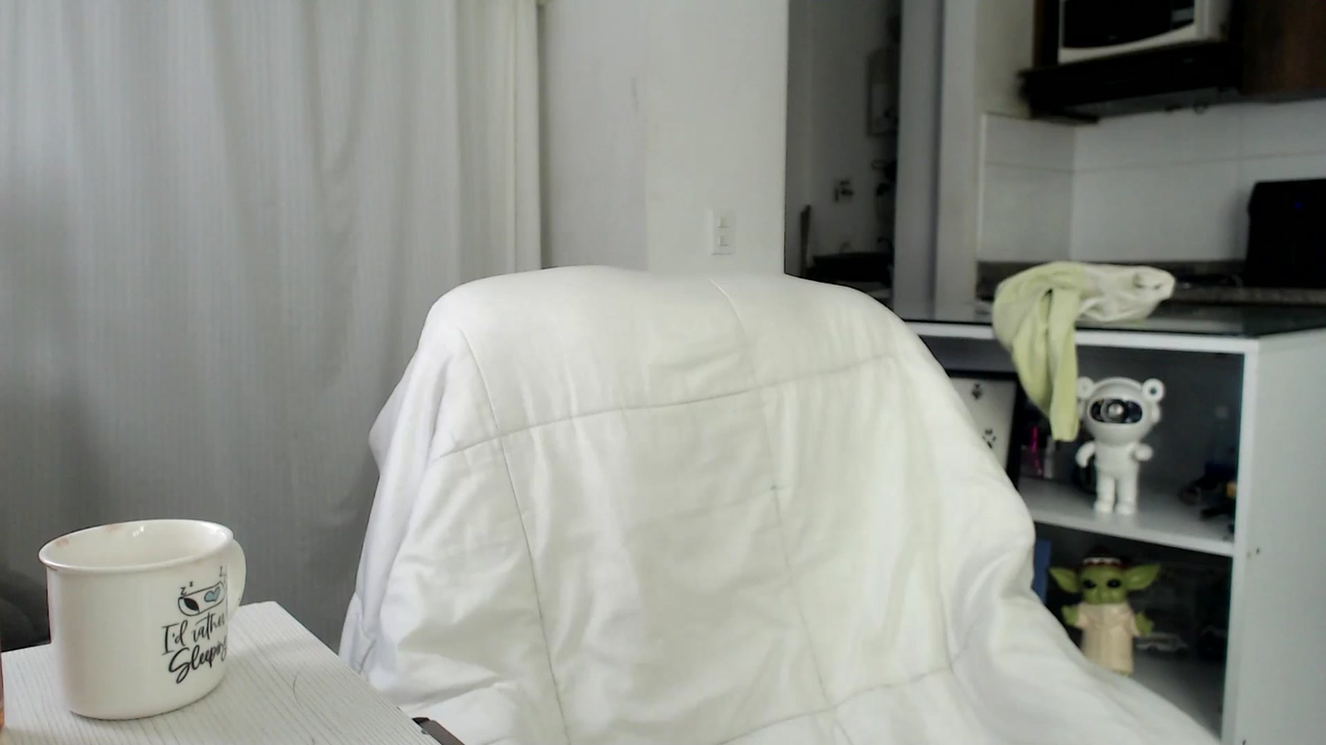 Gallery image thumbnail from Roxanna_H's myfreecams stream on, 04/13/2026, 08:12 image 14 of 20