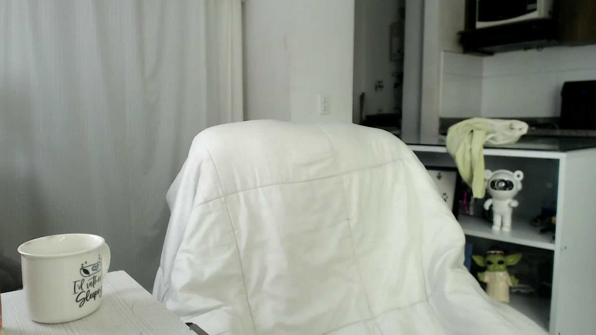 Gallery image thumbnail from Roxanna_H's myfreecams stream on, 04/13/2026, 08:12 image 17 of 20