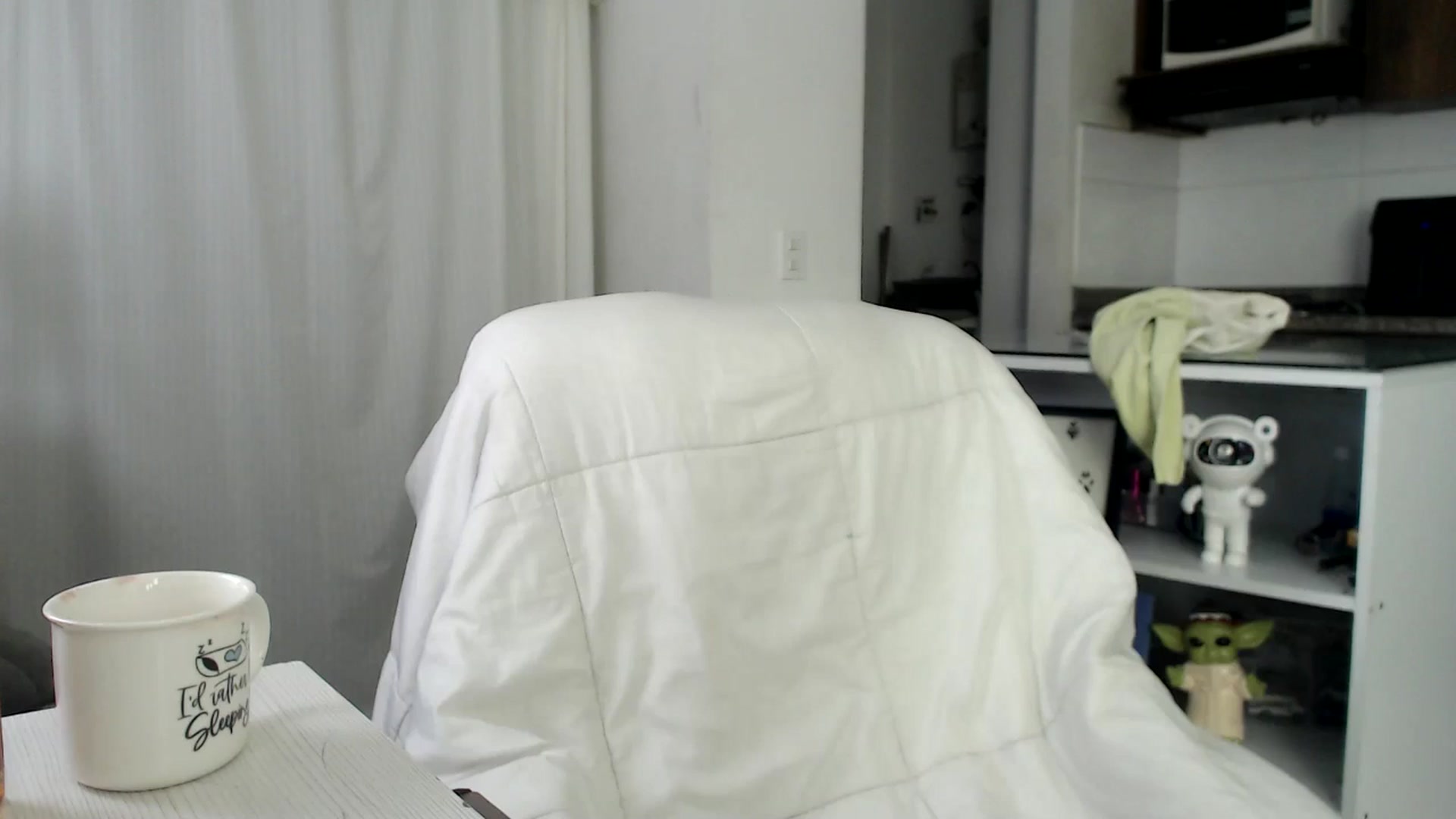 Gallery image thumbnail from Roxanna_H's myfreecams stream on, 04/13/2026, 08:12 image 15 of 20