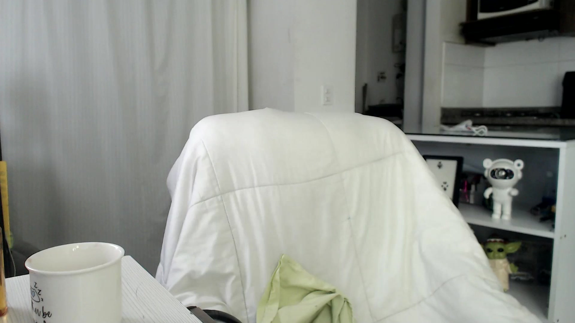 Gallery image thumbnail from Roxanna_H's myfreecams stream on, 04/13/2026, 08:31 image 18 of 20