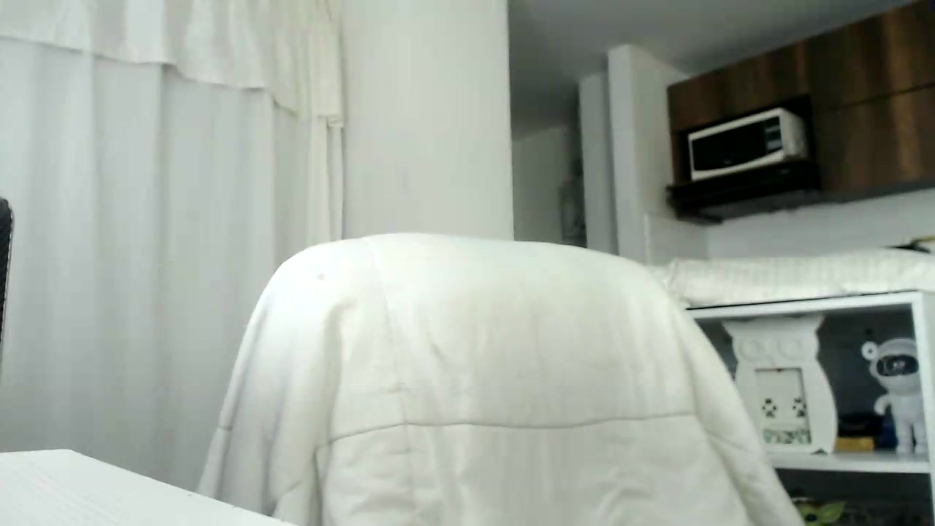 Gallery image thumbnail from Roxanna_H's myfreecams stream on, 05/11/2026, 09:23 image 14 of 20