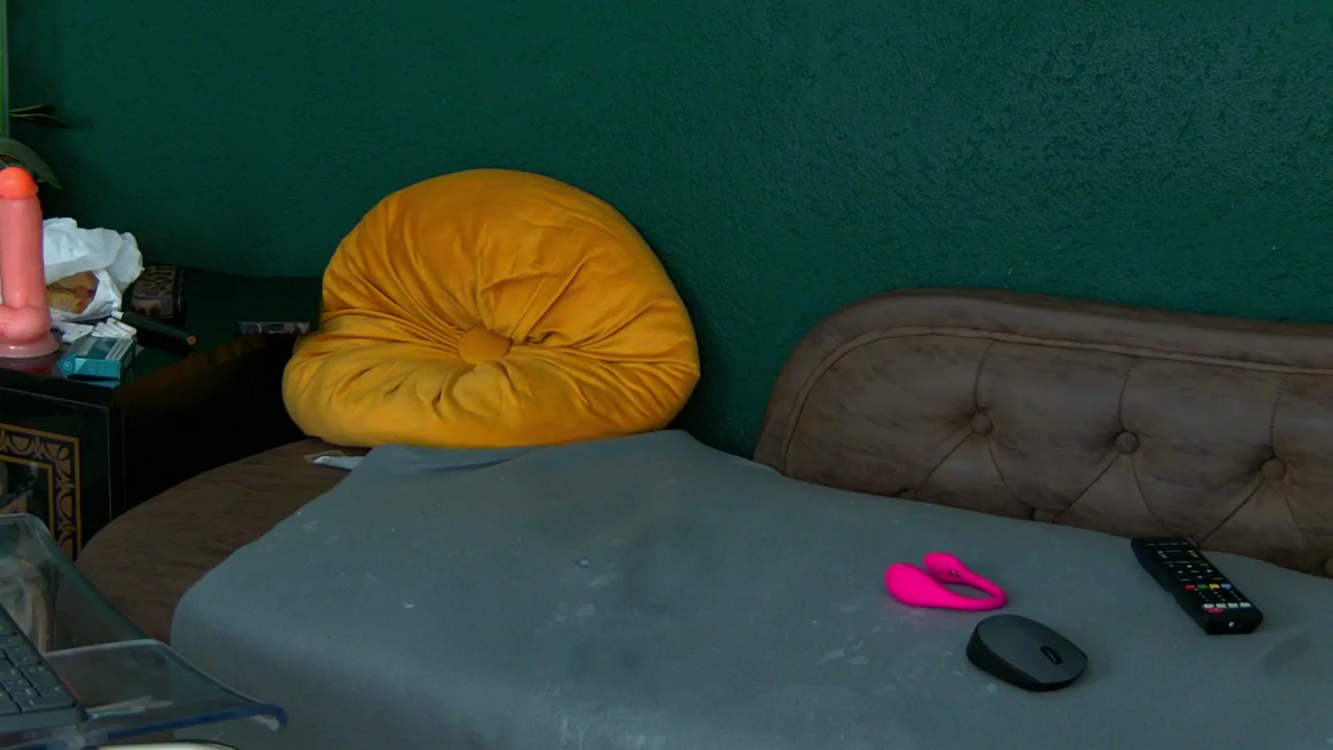 Gallery image thumbnail from RoxanneJoy's myfreecams stream on, 12/25/2025, 12:08 image 20 of 20