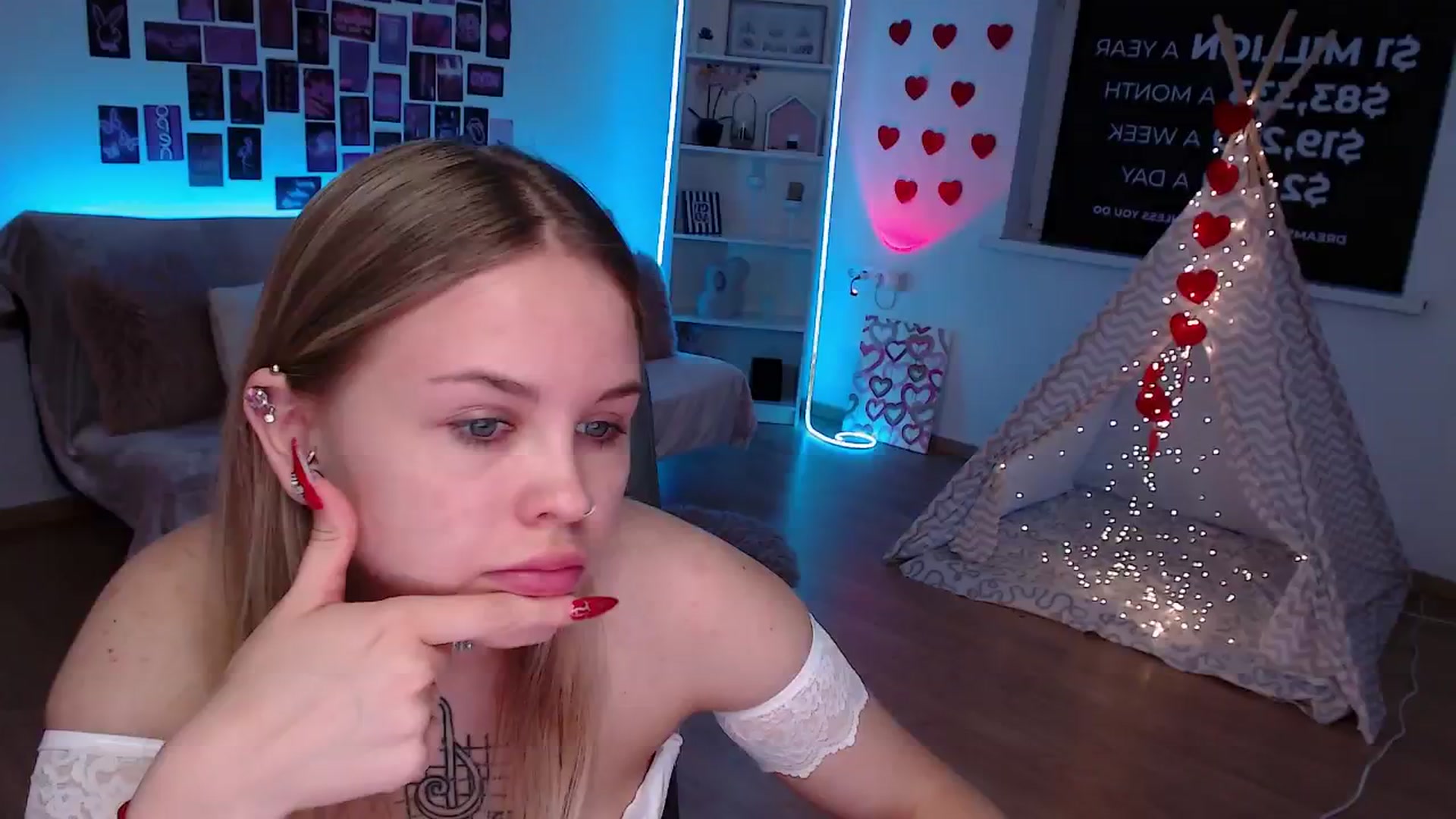 Gallery image thumbnail from Roxena's myfreecams stream on, 07/02/2025, 17:11 image 12 of 20