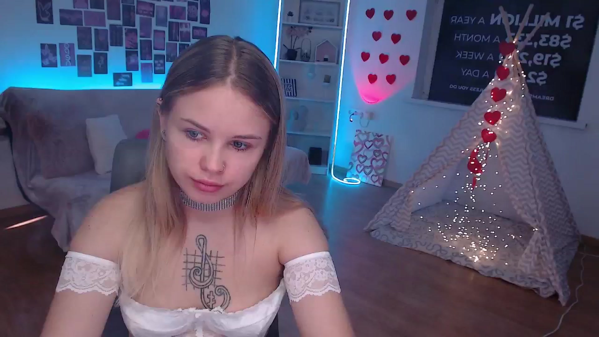 Gallery image thumbnail from Roxena's myfreecams stream on, 07/02/2025, 17:11 image 5 of 20