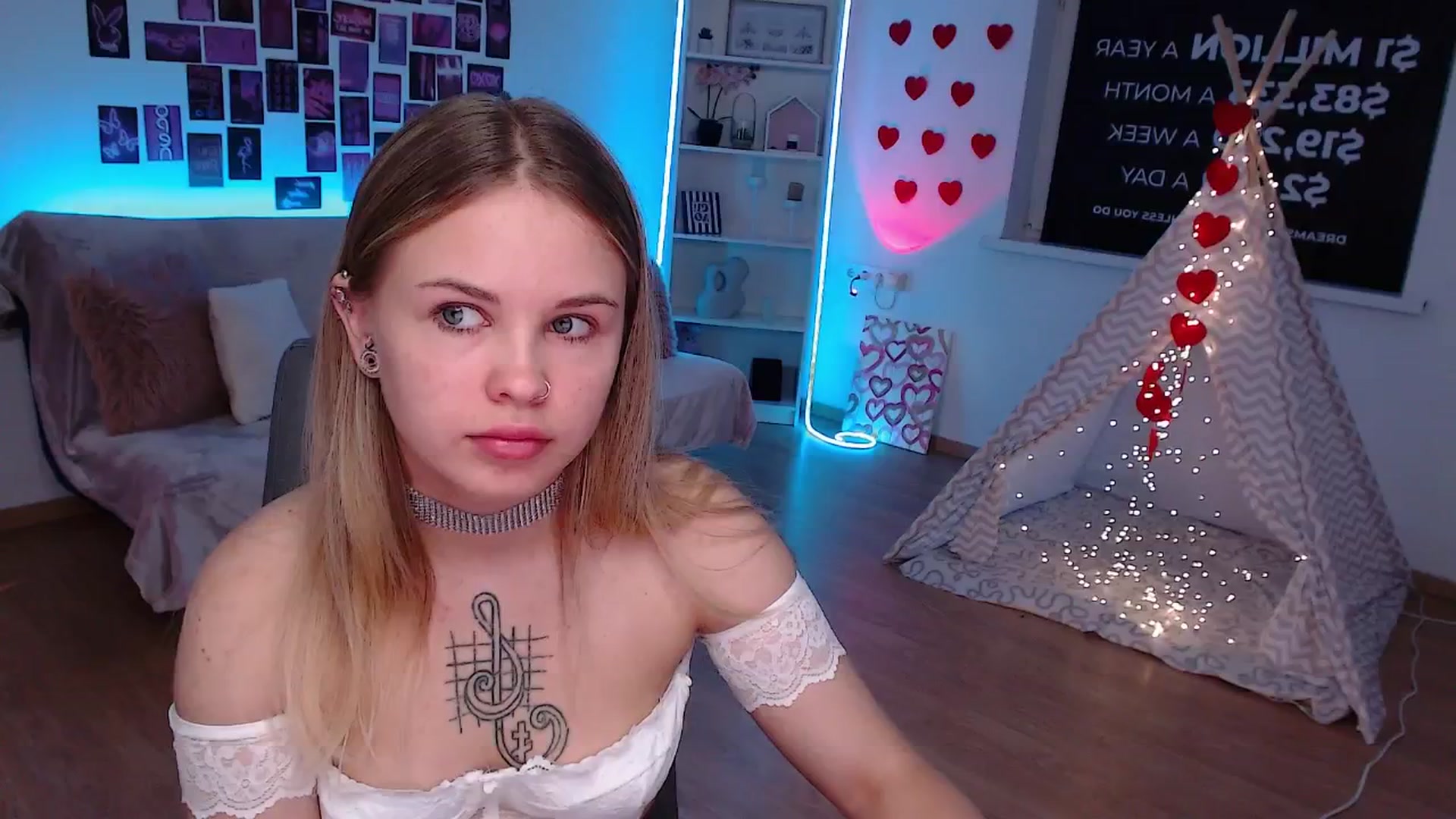 Gallery image thumbnail from Roxena's myfreecams stream on, 07/02/2025, 17:11 image 8 of 20