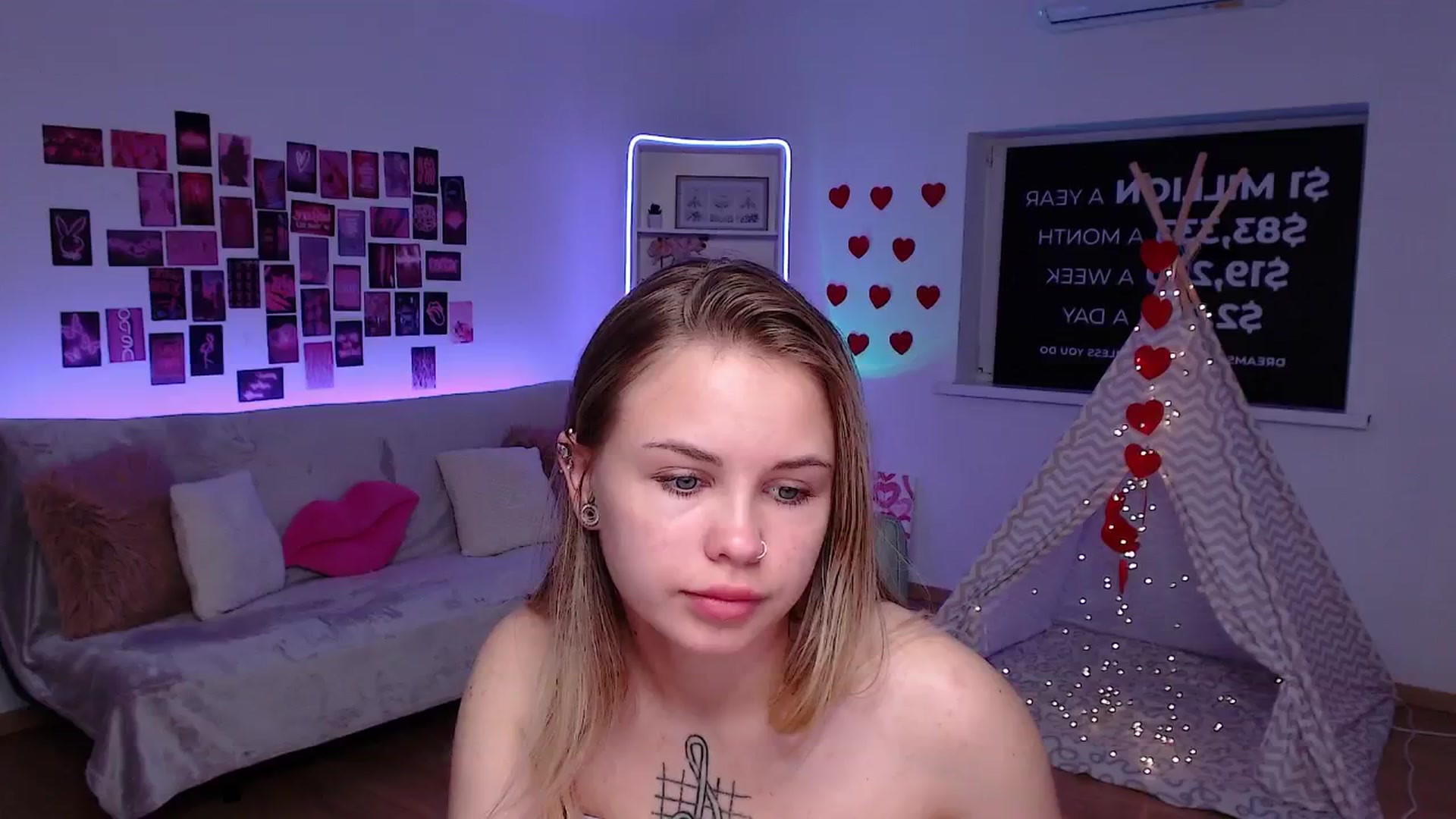 Gallery image thumbnail from Roxena's myfreecams stream on, 07/03/2025, 14:02 image 8 of 20