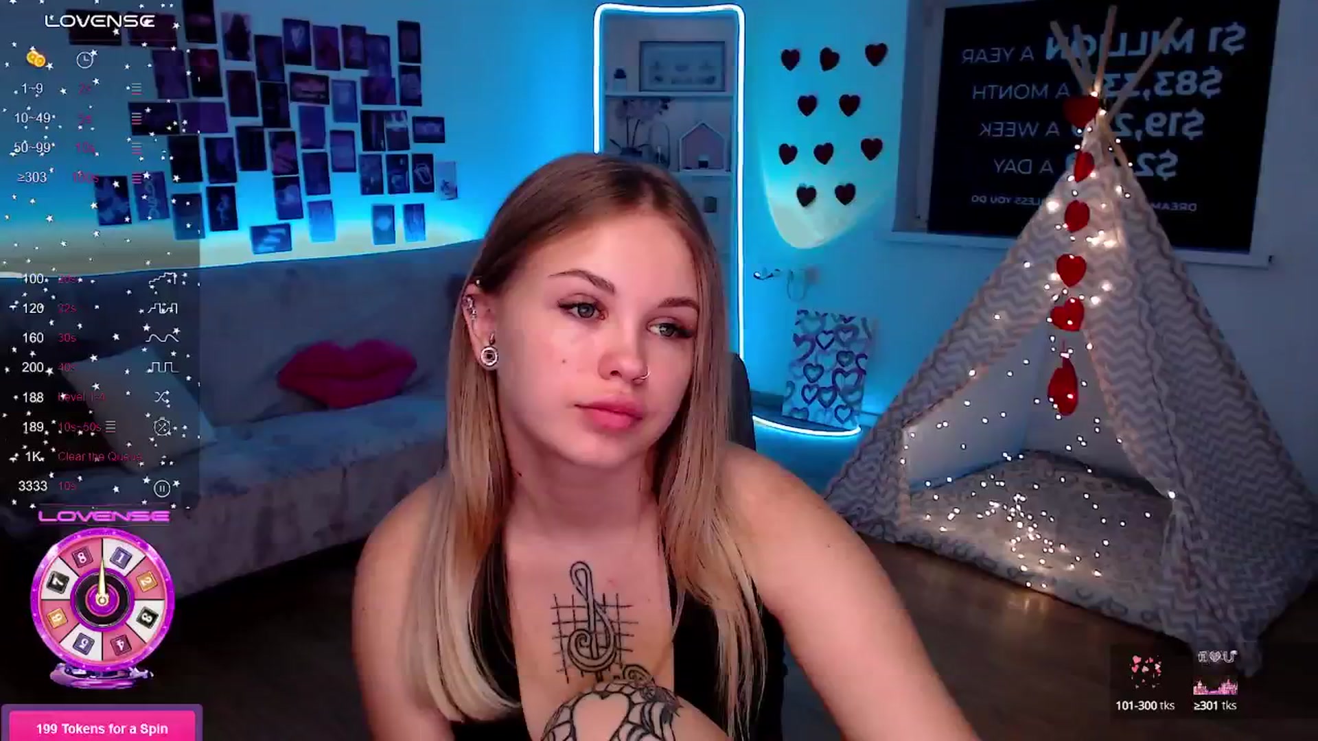 Gallery image thumbnail from Roxena's myfreecams stream on, 07/30/2025, 12:44 image 10 of 20