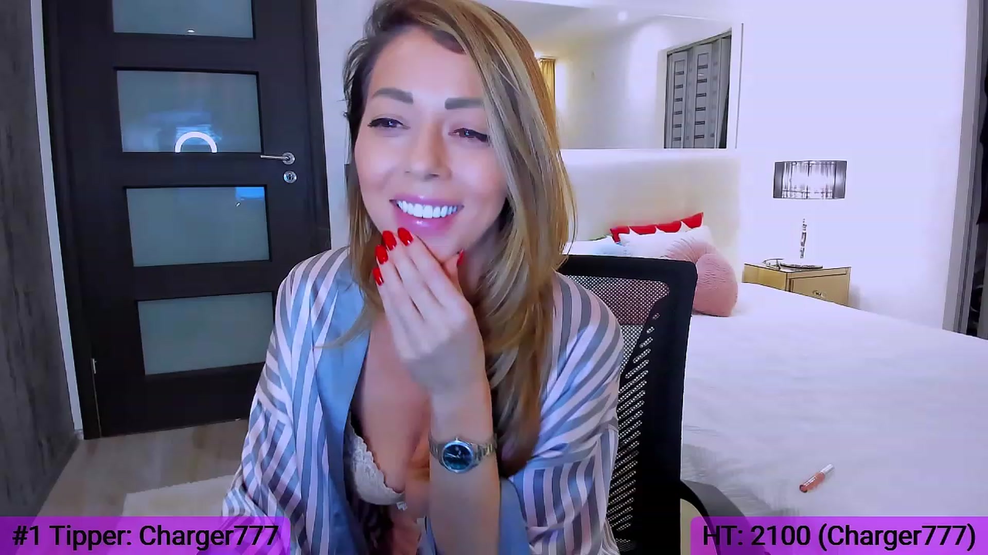 Gallery image thumbnail from Roxi777's myfreecams stream on, 01/29/2023, 01:43 image 5 of 20