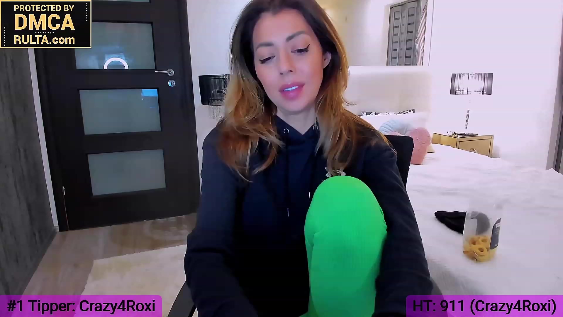 Gallery image thumbnail from Roxi777's myfreecams stream on, 02/19/2023, 01:36 image 8 of 20
