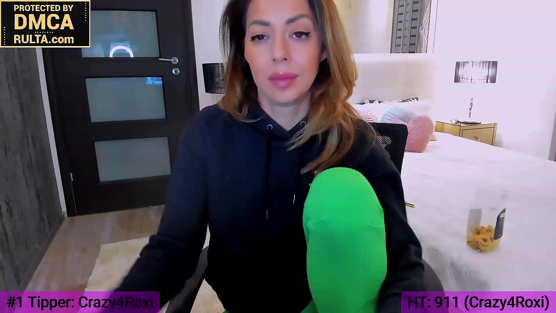 Gallery image thumbnail from Roxi777's myfreecams stream on, 02/19/2023, 01:36 image 5 of 20
