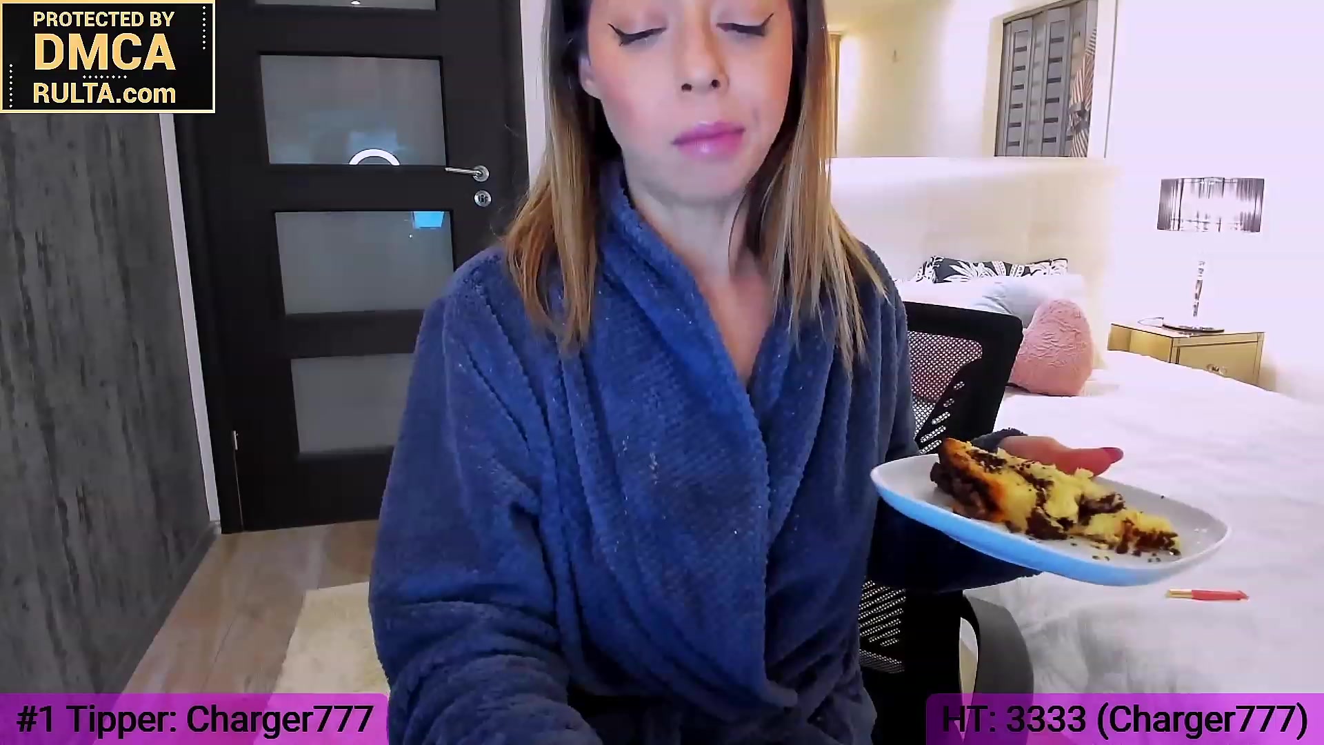 Gallery image thumbnail from Roxi777's myfreecams stream on, 04/16/2023, 24:26 image 11 of 20