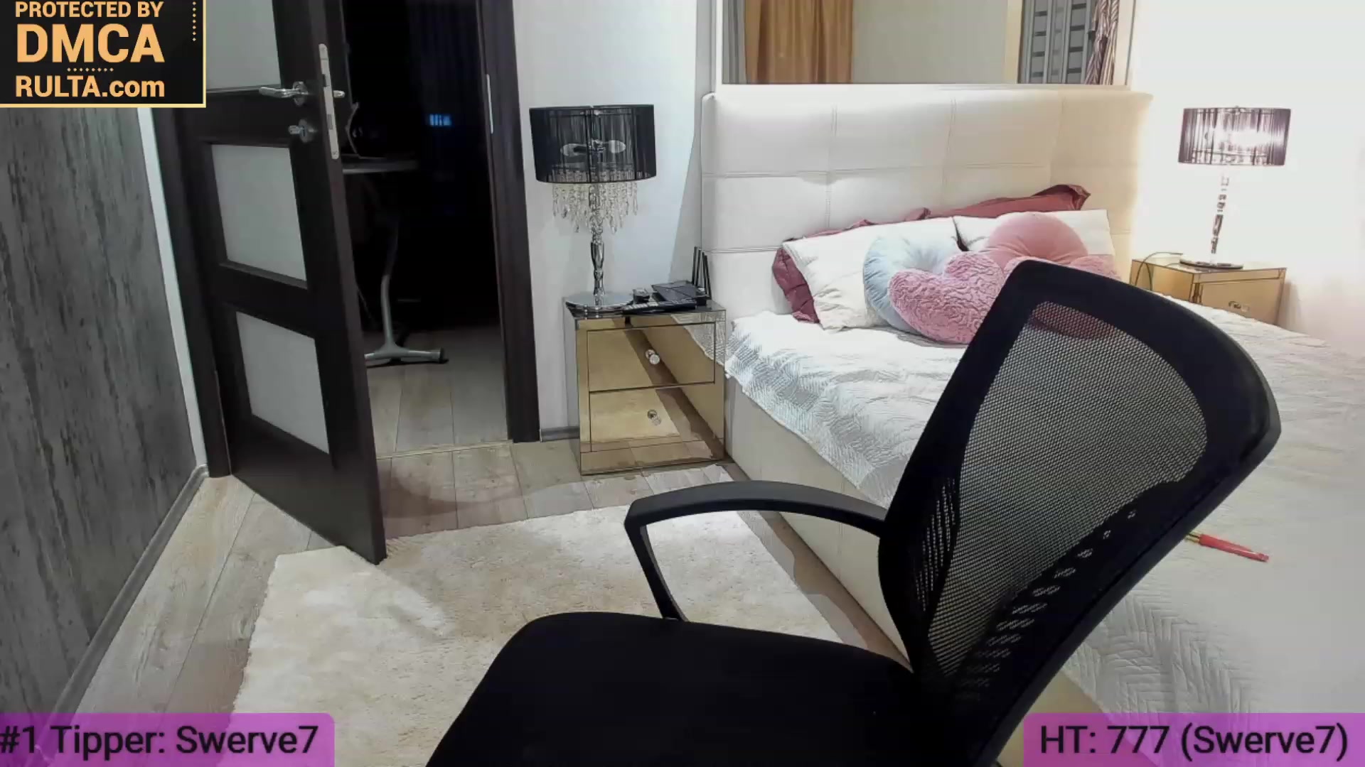 Gallery image thumbnail from Roxi777's myfreecams stream on, 08/01/2023, 24:03 image 5 of 20