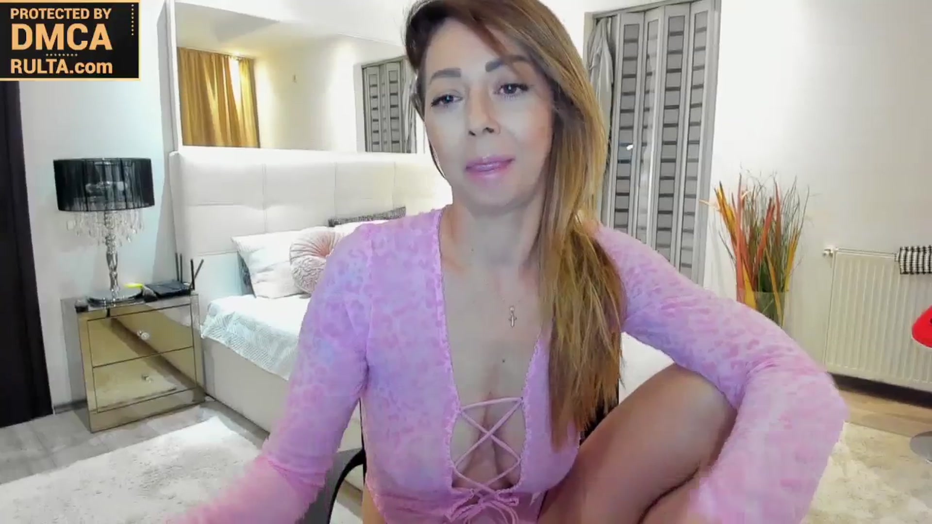 Gallery image thumbnail from Roxi777's myfreecams stream on, 12/17/2023, 17:27 image 17 of 20