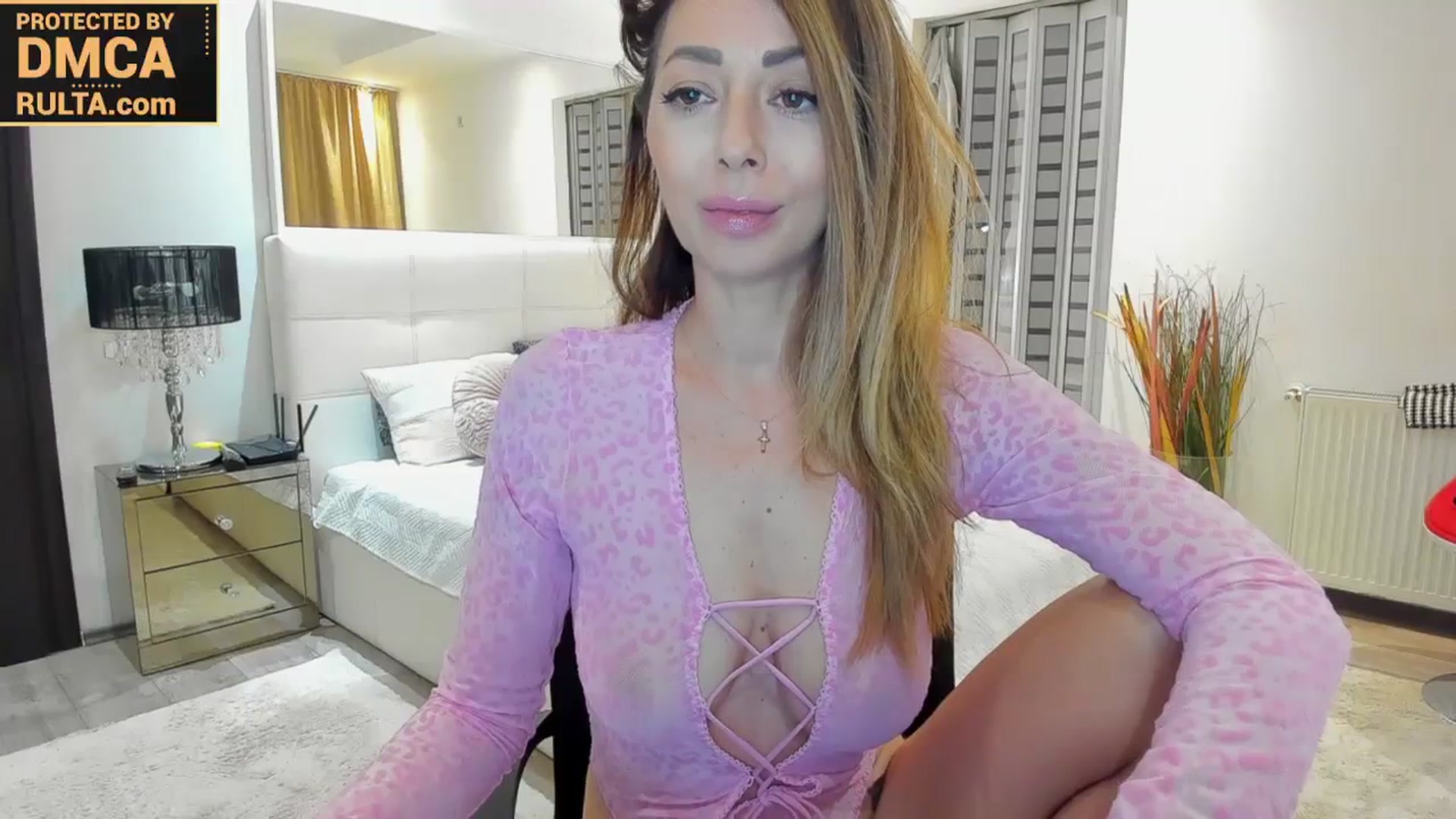 Gallery image thumbnail from Roxi777's myfreecams stream on, 12/17/2023, 17:27 image 10 of 20
