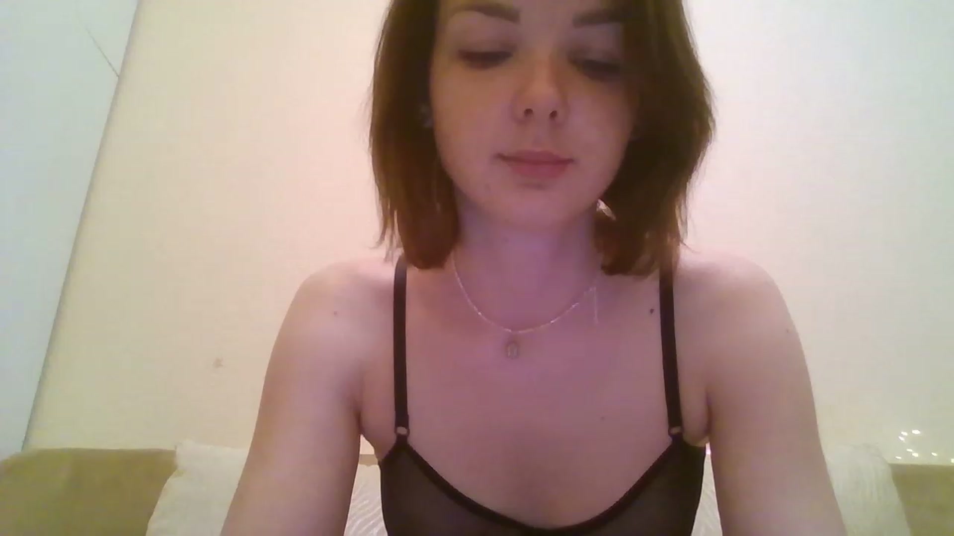 Gallery image thumbnail from RoxieSinner's myfreecams stream on, 11/16/2022, 12:18 image 14 of 20