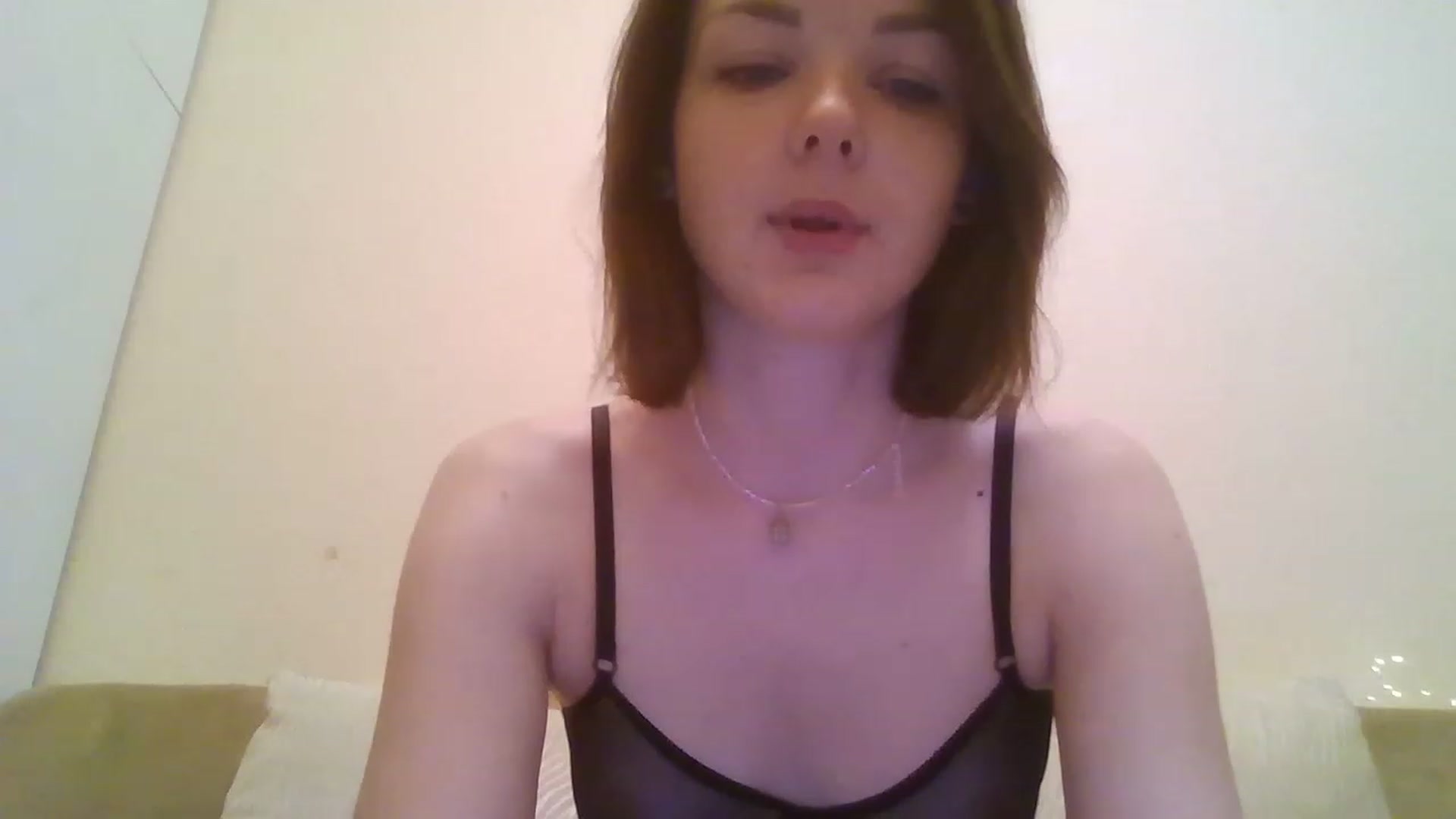 Gallery image thumbnail from RoxieSinner's myfreecams stream on, 11/16/2022, 12:18 image 18 of 20