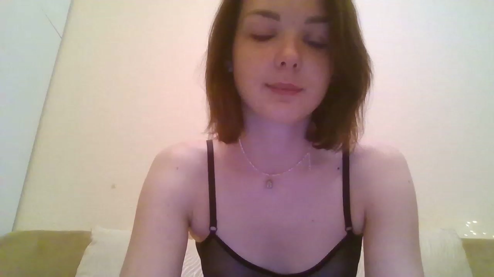 Gallery image thumbnail from RoxieSinner's myfreecams stream on, 11/16/2022, 12:18 image 15 of 20