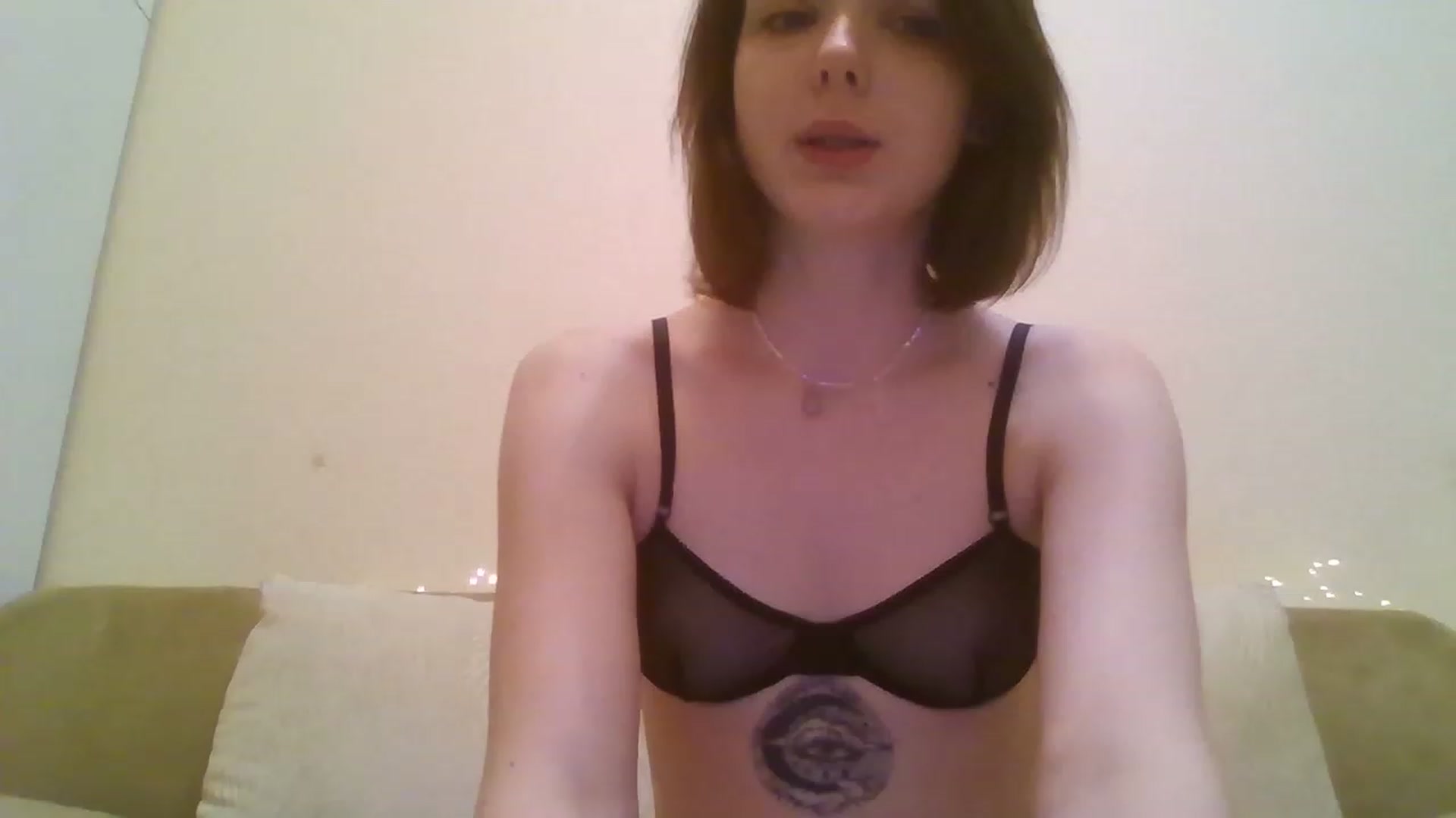 Gallery image thumbnail from RoxieSinner's myfreecams stream on, 11/16/2022, 13:12 image 4 of 20