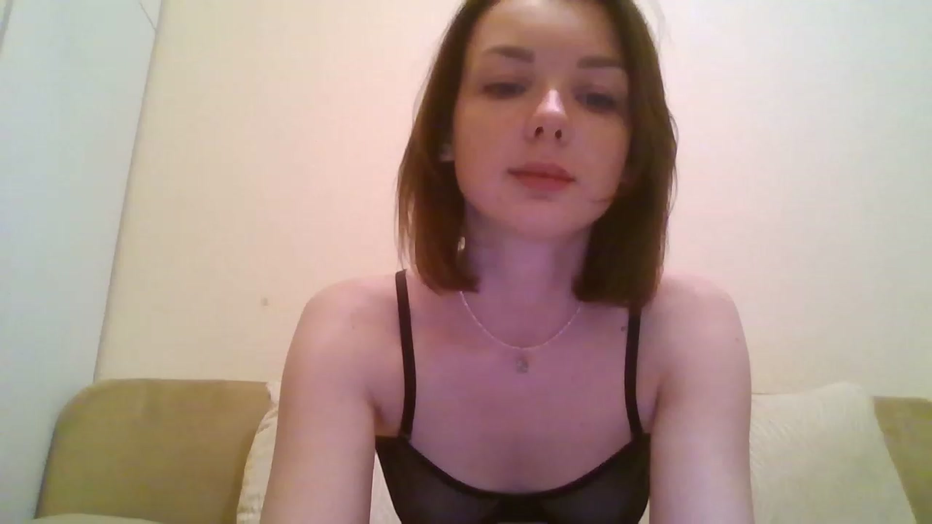 Gallery image thumbnail from RoxieSinner's myfreecams stream on, 11/19/2022, 20:20 image 2 of 20