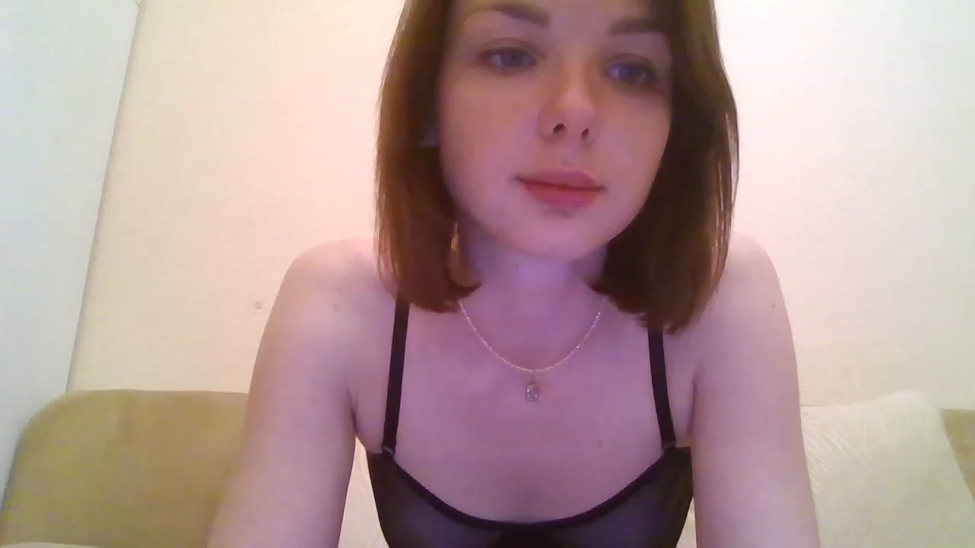 Gallery image thumbnail from RoxieSinner's myfreecams stream on, 11/19/2022, 20:20 image 16 of 20