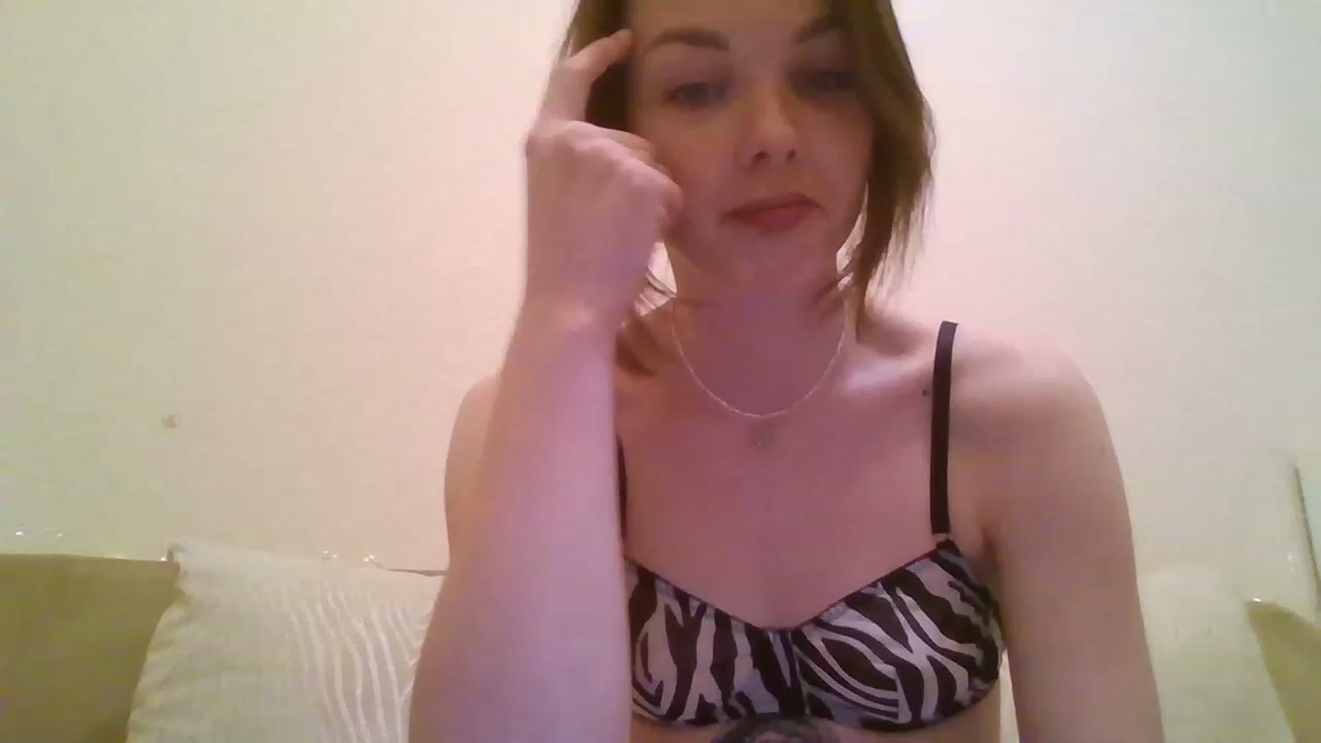 Gallery image thumbnail from RoxieSinner's myfreecams stream on, 11/20/2022, 14:30 image 18 of 20