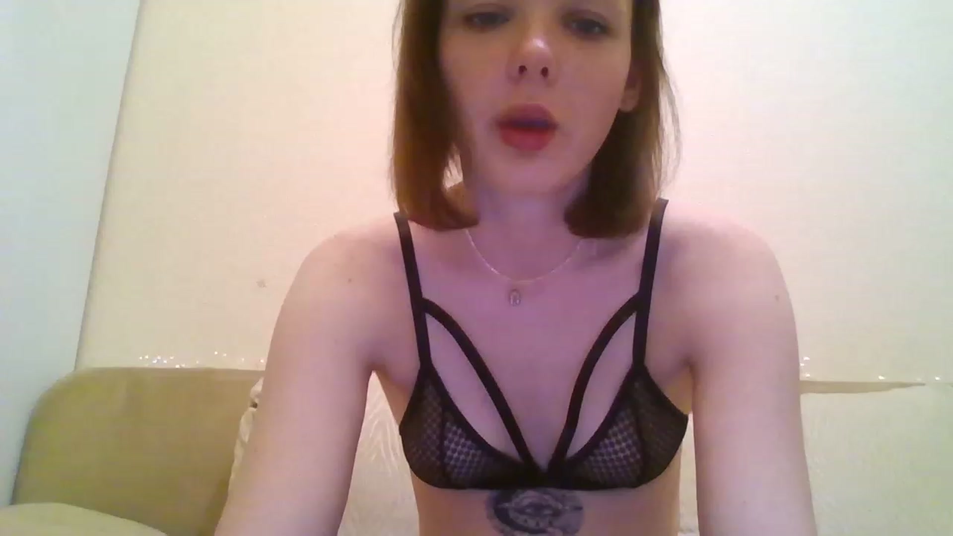 Gallery image thumbnail from RoxieSinner's myfreecams stream on, 11/22/2022, 21:30 image 6 of 20