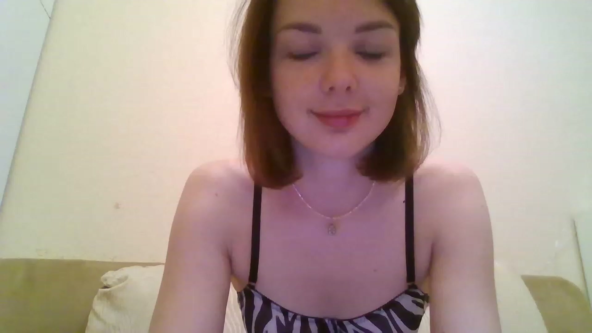 Gallery image thumbnail from RoxieSinner's myfreecams stream on, 11/23/2022, 10:51 image 2 of 20