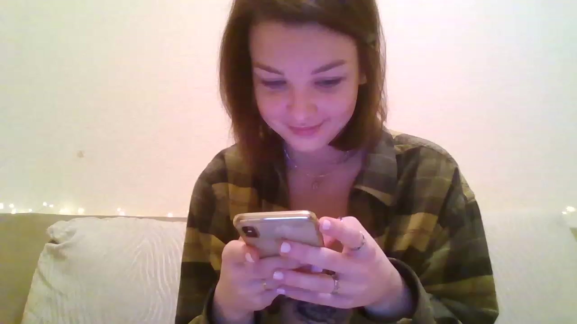 Gallery image thumbnail from RoxieSinner's myfreecams stream on, 11/23/2022, 23:01 image 11 of 20