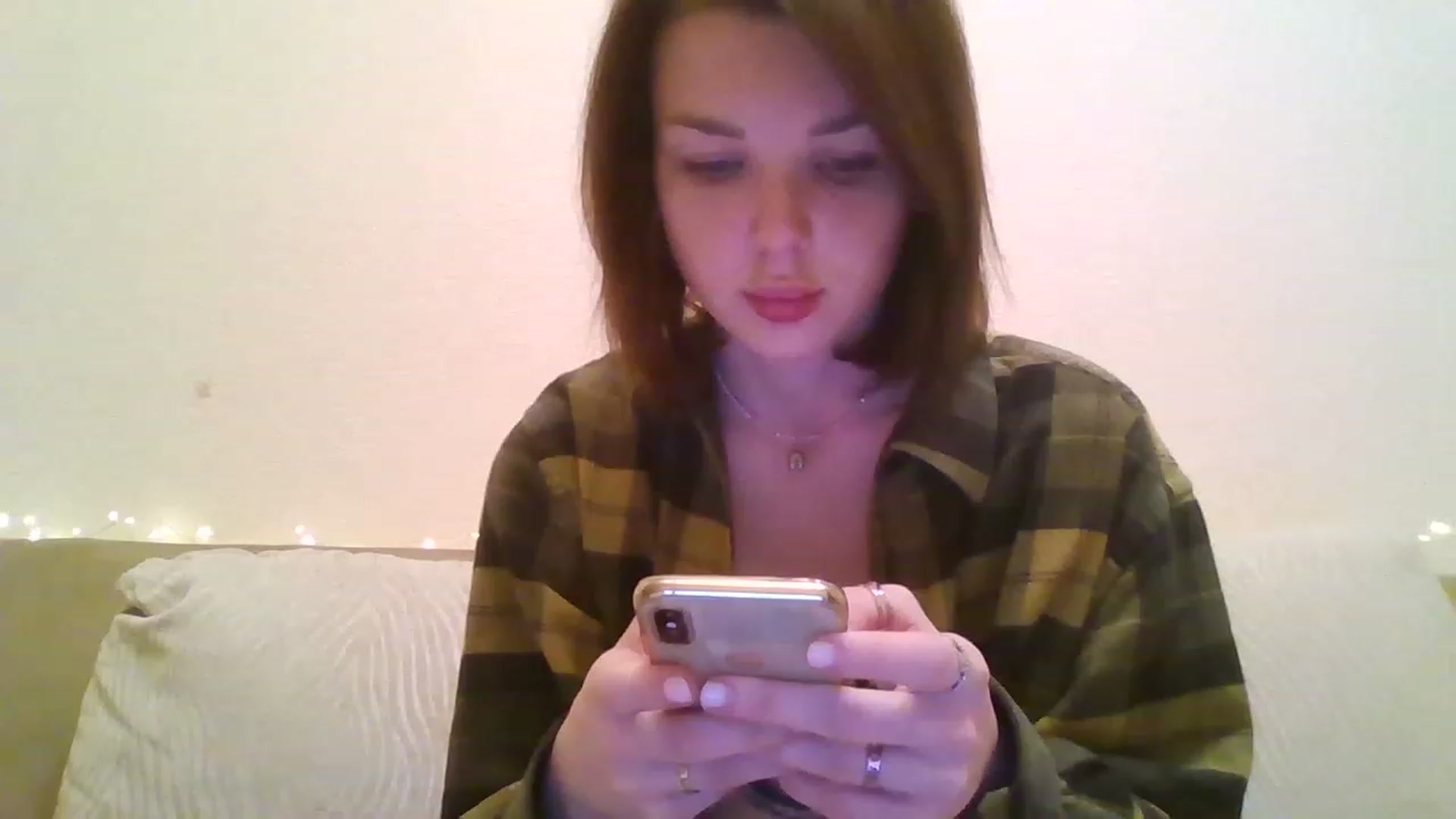 Gallery image thumbnail from RoxieSinner's myfreecams stream on, 11/23/2022, 23:01 image 5 of 20
