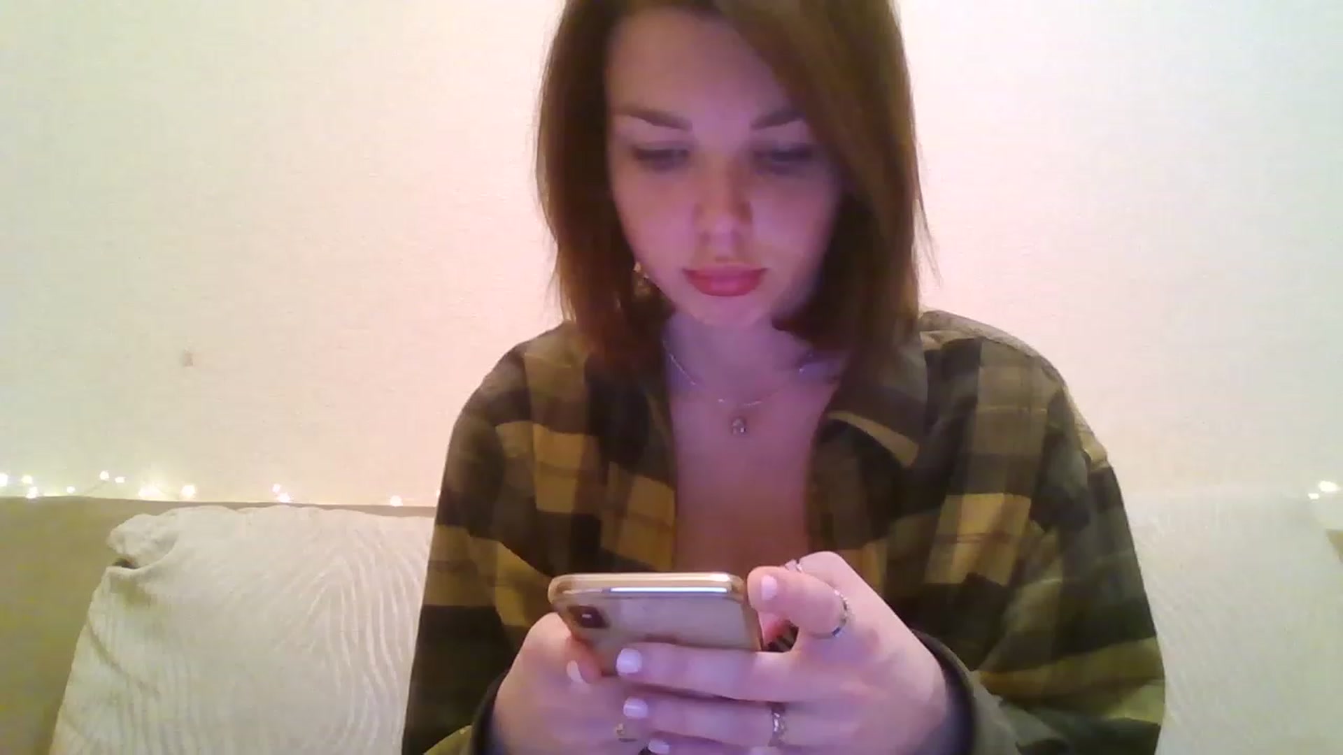 Gallery image thumbnail from RoxieSinner's myfreecams stream on, 11/23/2022, 23:01 image 7 of 20