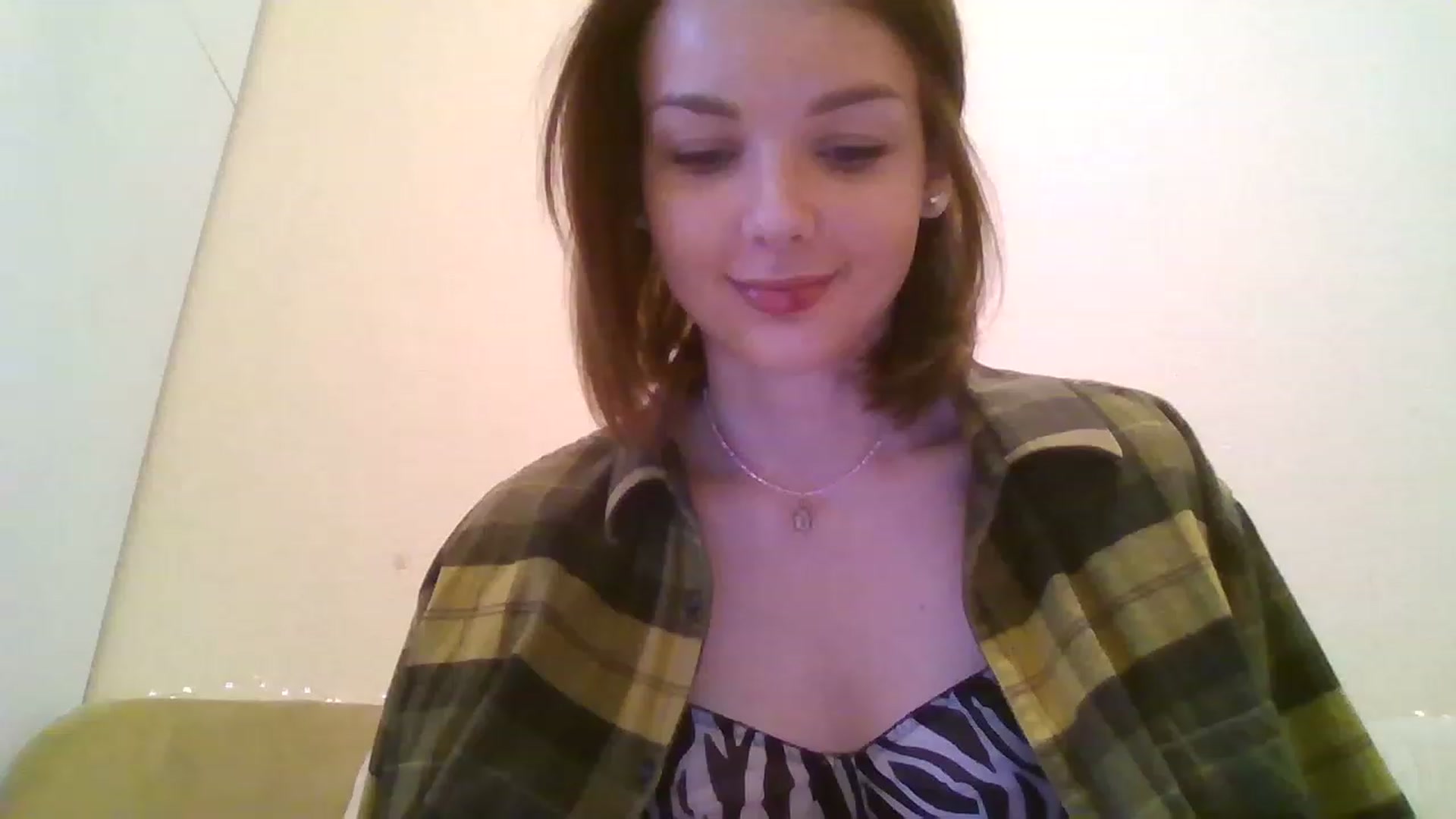 Gallery image thumbnail from RoxieSinner's myfreecams stream on, 12/01/2022, 12:04 image 10 of 20