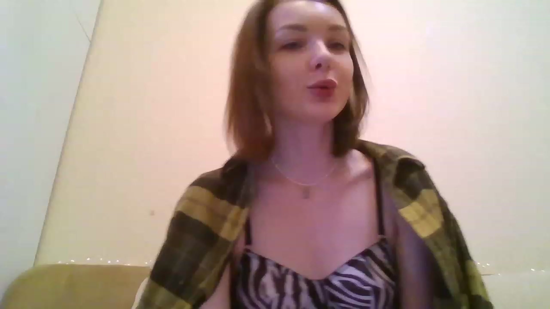 Gallery image thumbnail from RoxieSinner's myfreecams stream on, 12/01/2022, 12:04 image 18 of 20