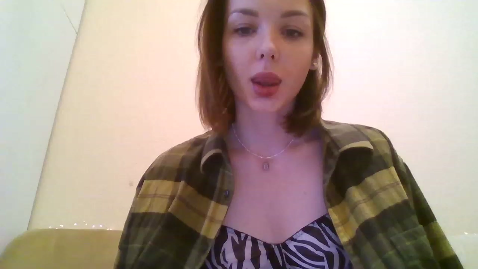 Gallery image thumbnail from RoxieSinner's myfreecams stream on, 12/01/2022, 12:04 image 7 of 20