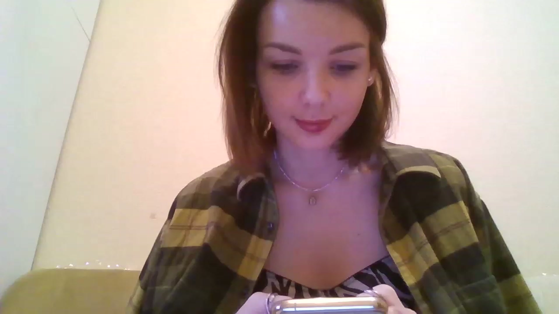 Gallery image thumbnail from RoxieSinner's myfreecams stream on, 12/01/2022, 12:04 image 15 of 20
