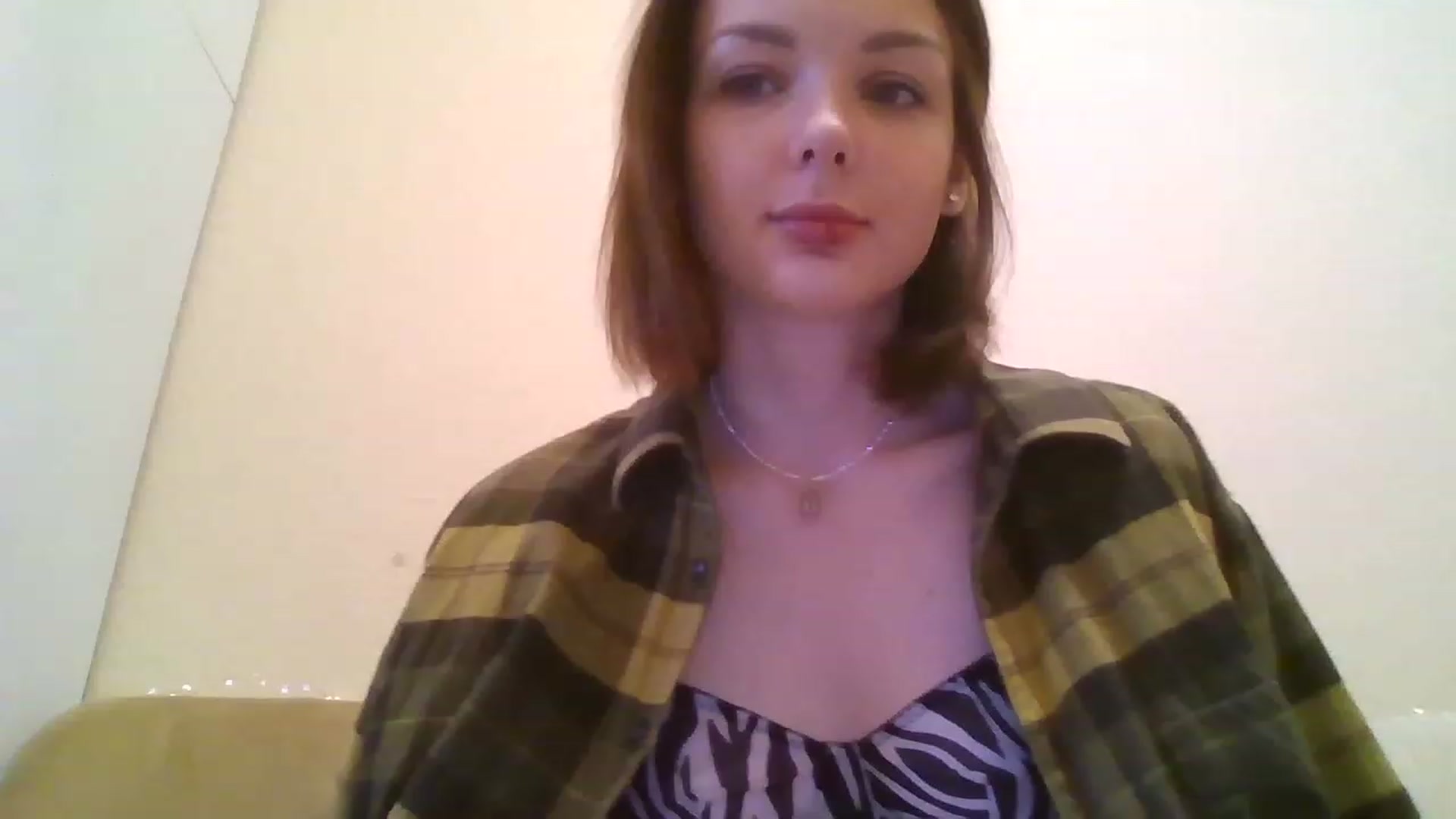 Gallery image thumbnail from RoxieSinner's myfreecams stream on, 12/01/2022, 12:04 image 17 of 20