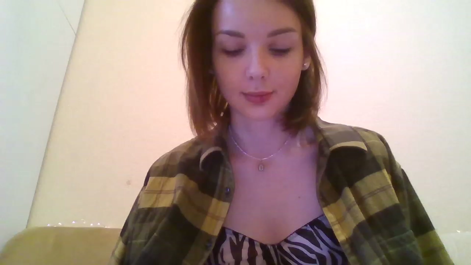 Gallery image thumbnail from RoxieSinner's myfreecams stream on, 12/01/2022, 12:04 image 13 of 20