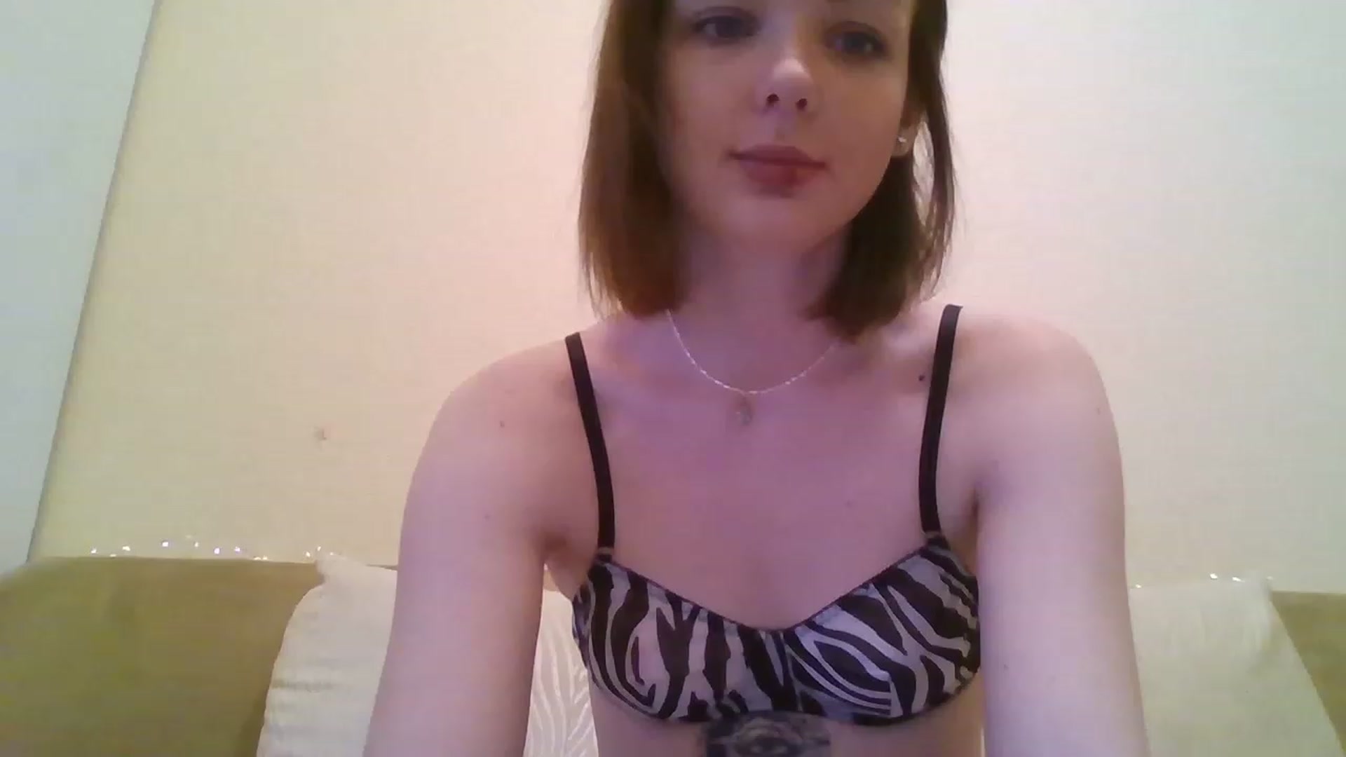 Gallery image thumbnail from RoxieSinner's myfreecams stream on, 12/01/2022, 13:05 image 10 of 20