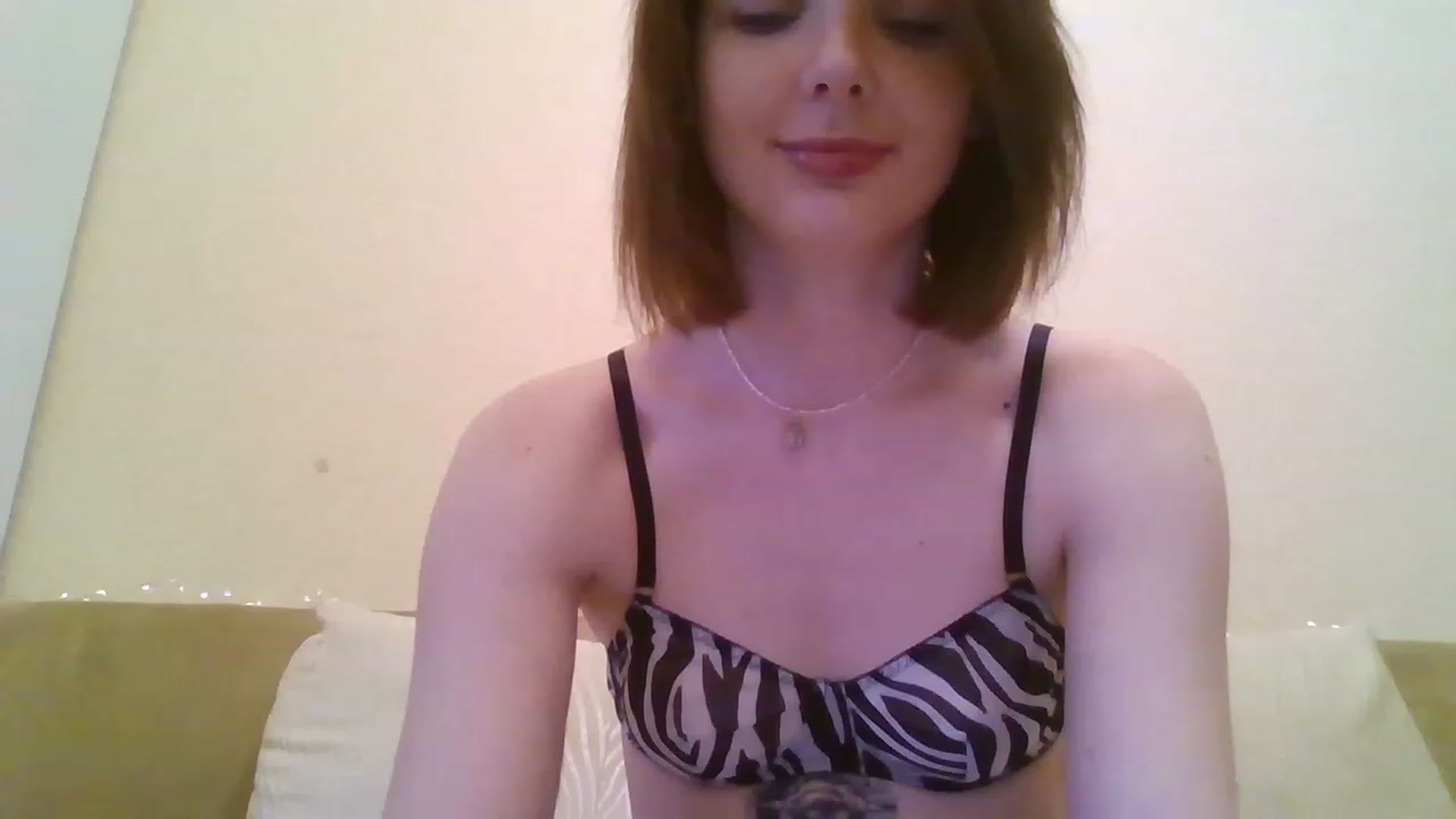 Gallery image thumbnail from RoxieSinner's myfreecams stream on, 12/01/2022, 13:05 image 8 of 20