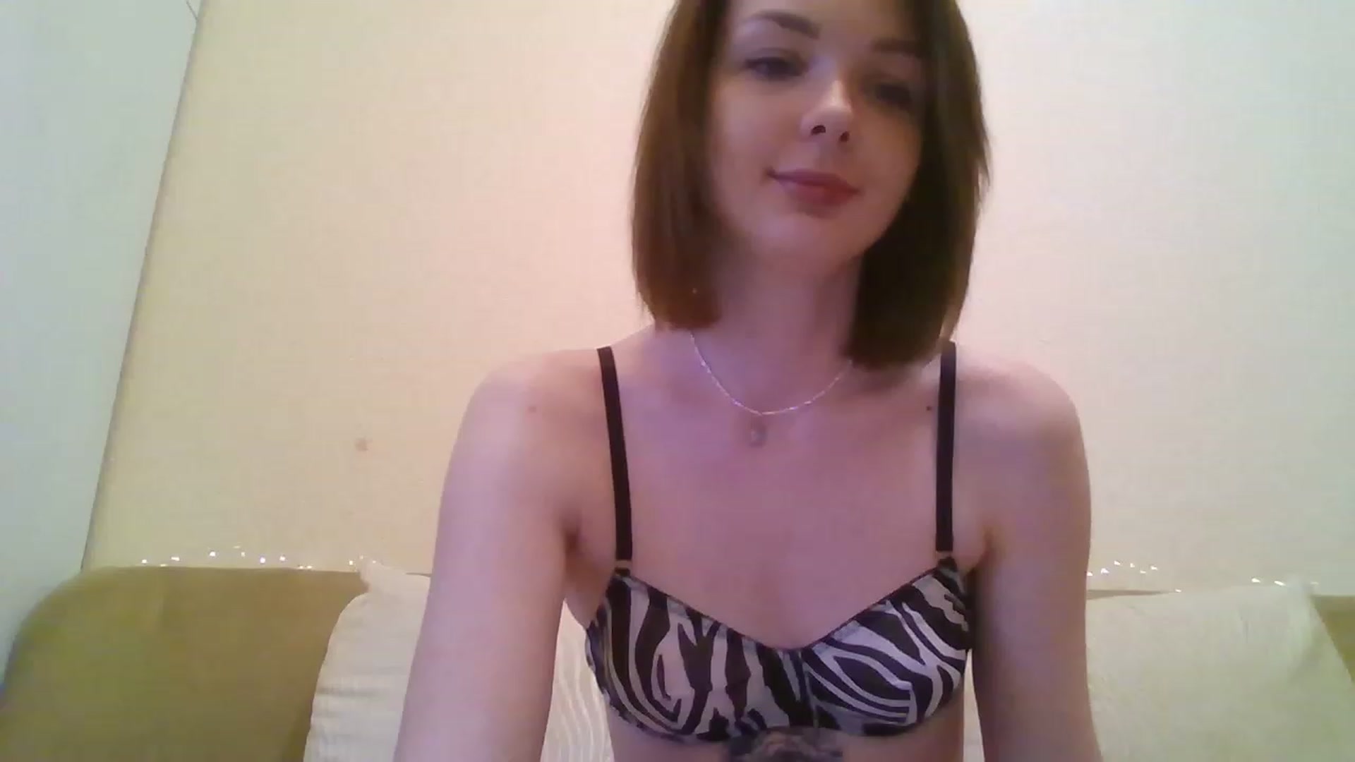 Gallery image thumbnail from RoxieSinner's myfreecams stream on, 12/01/2022, 13:05 image 2 of 20
