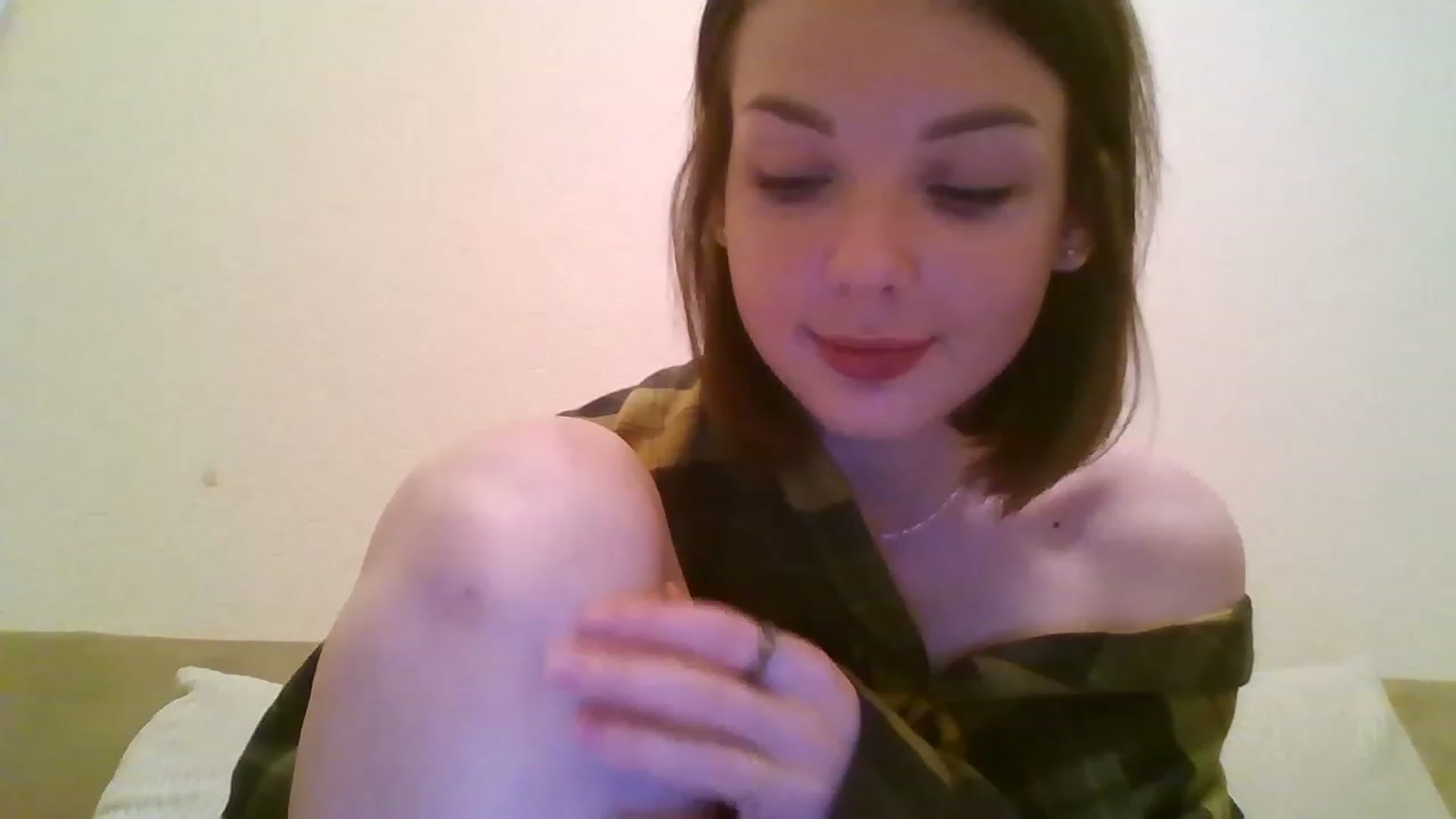 Gallery image thumbnail from RoxieSinner's myfreecams stream on, 12/01/2022, 16:00 image 18 of 20