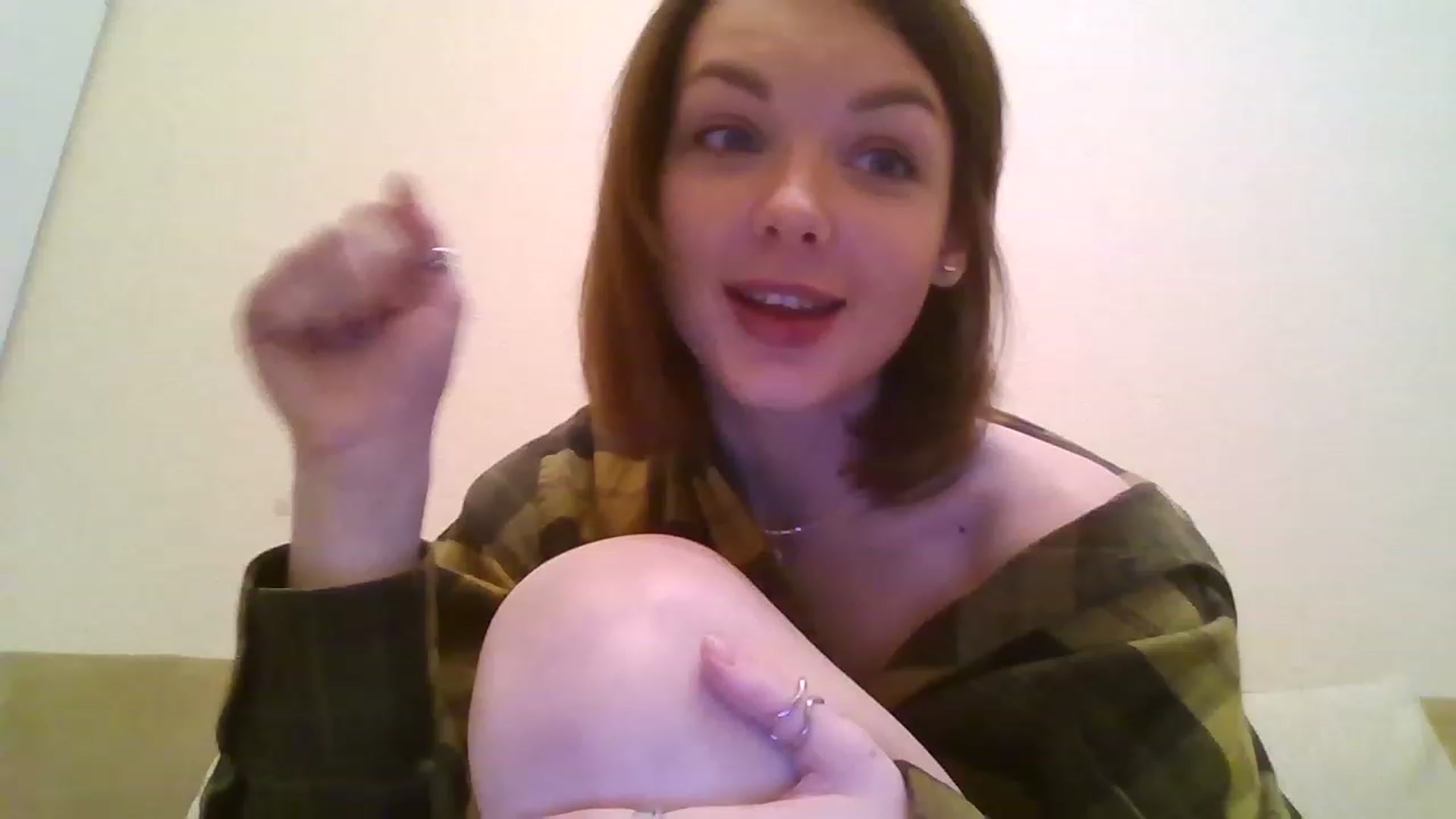 Gallery image thumbnail from RoxieSinner's myfreecams stream on, 12/01/2022, 16:00 image 16 of 20