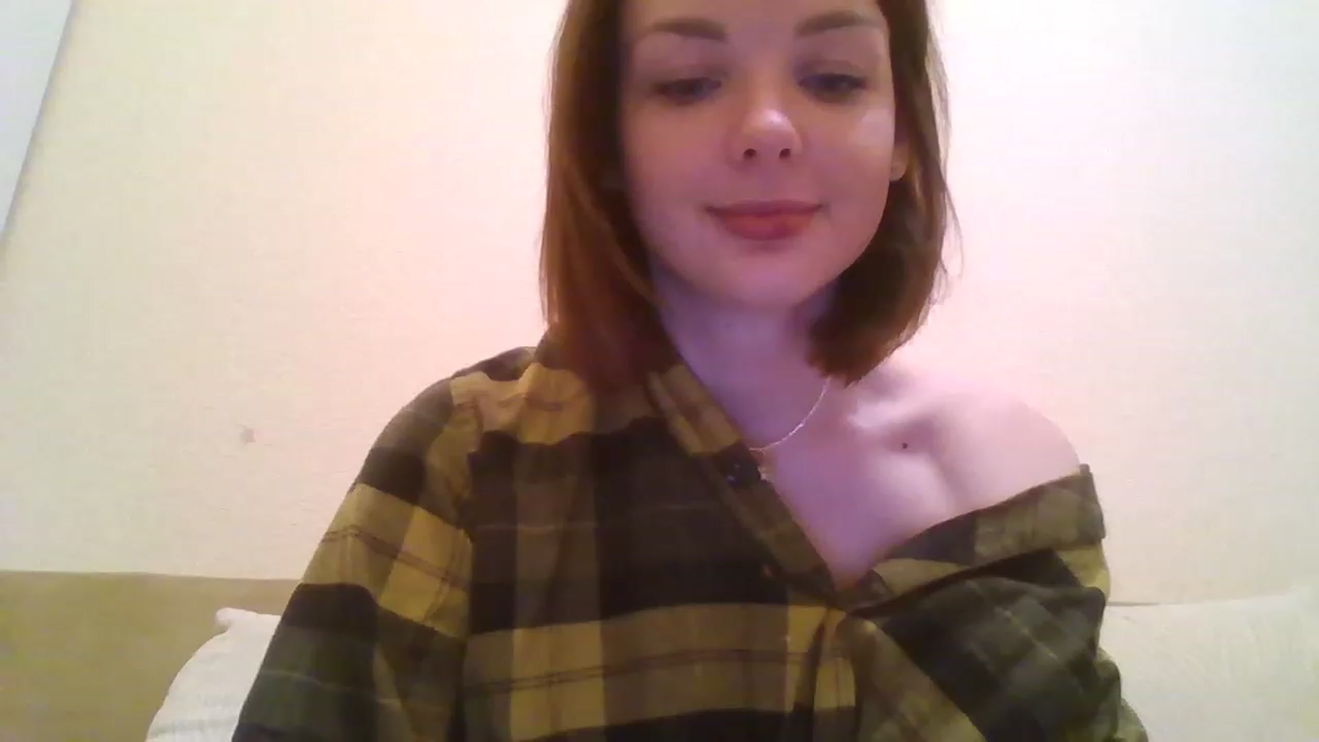 Gallery image thumbnail from RoxieSinner's myfreecams stream on, 12/01/2022, 16:00 image 20 of 20