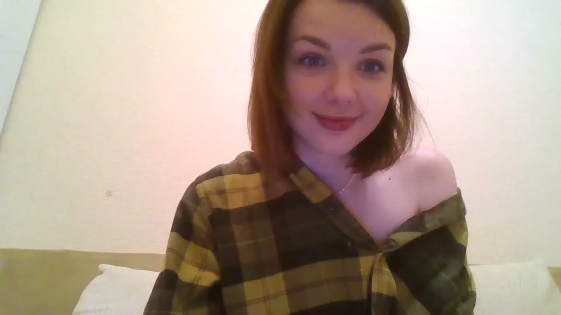 Gallery image thumbnail from RoxieSinner's myfreecams stream on, 12/01/2022, 16:00 image 17 of 20
