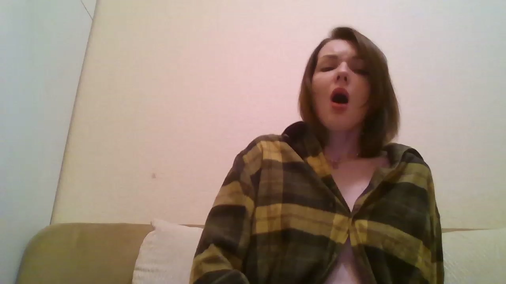 Gallery image thumbnail from RoxieSinner's myfreecams stream on, 12/01/2022, 16:00 image 5 of 20